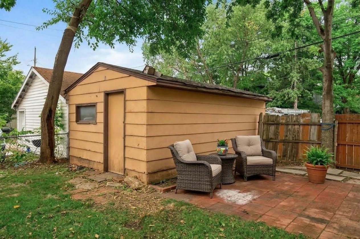 main property photo 34