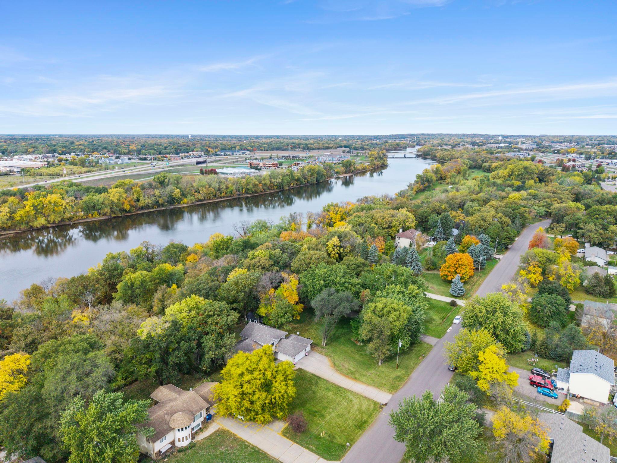 main property photo 78