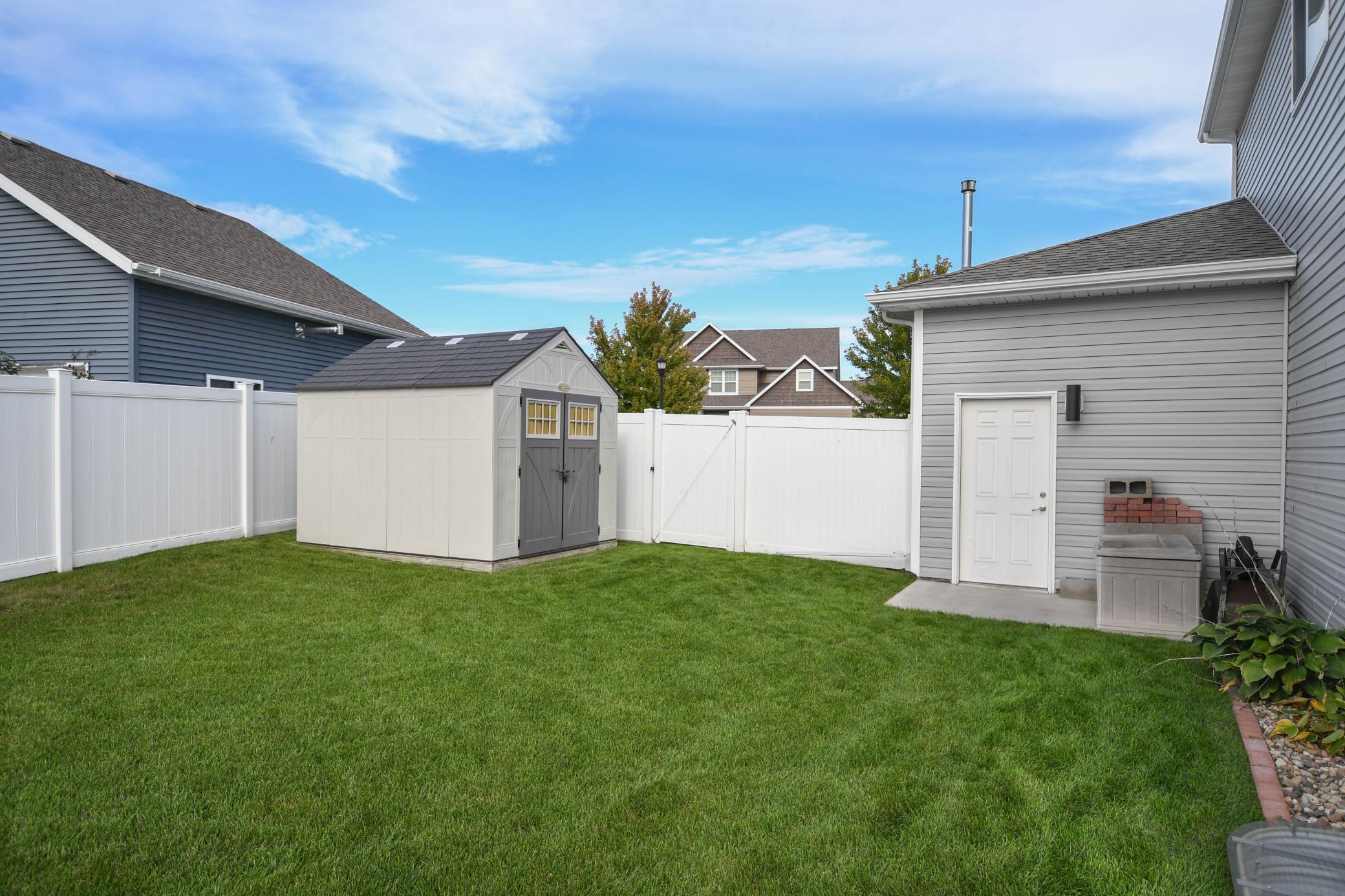 main property photo 13