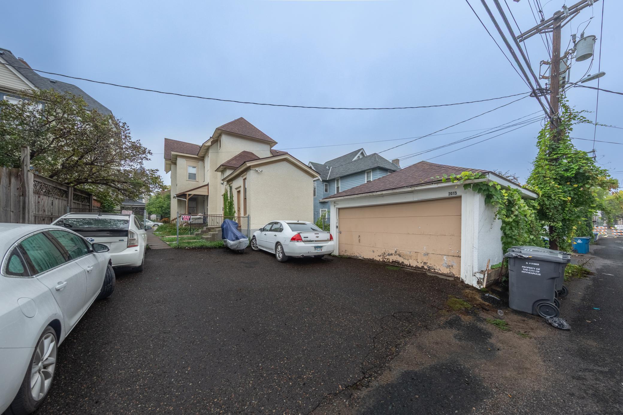 main property photo 6
