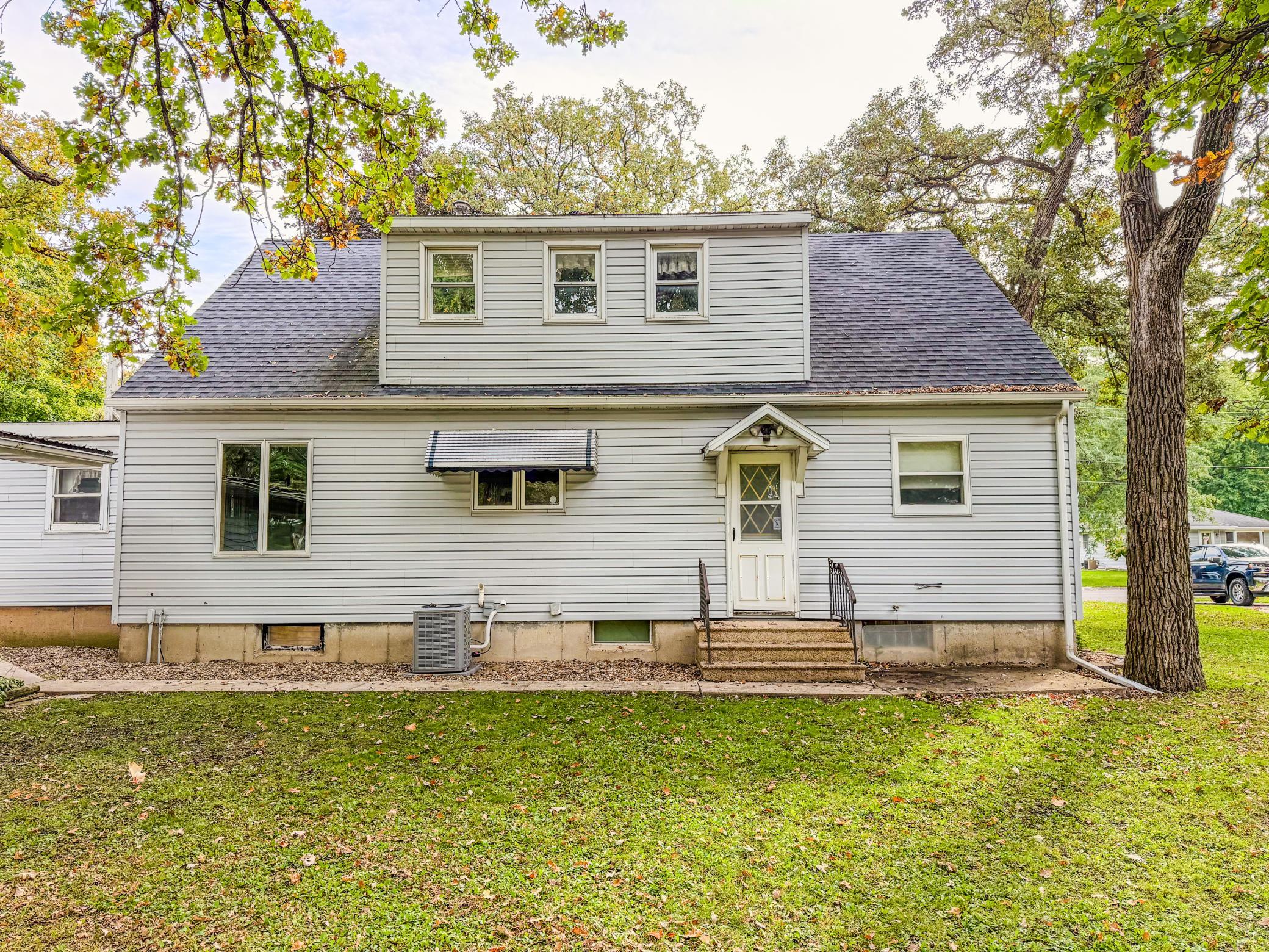 main property photo 3