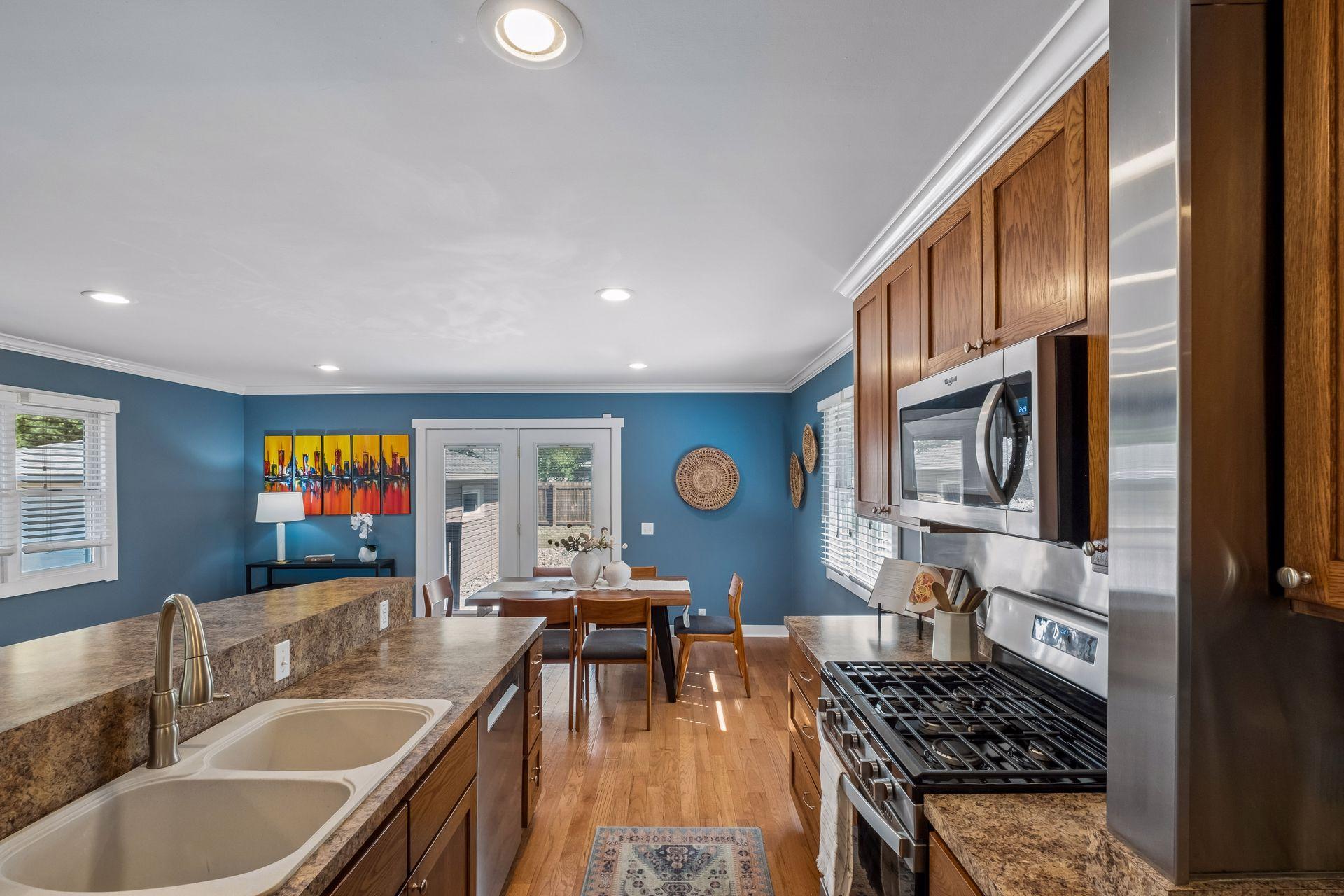 main property photo 10