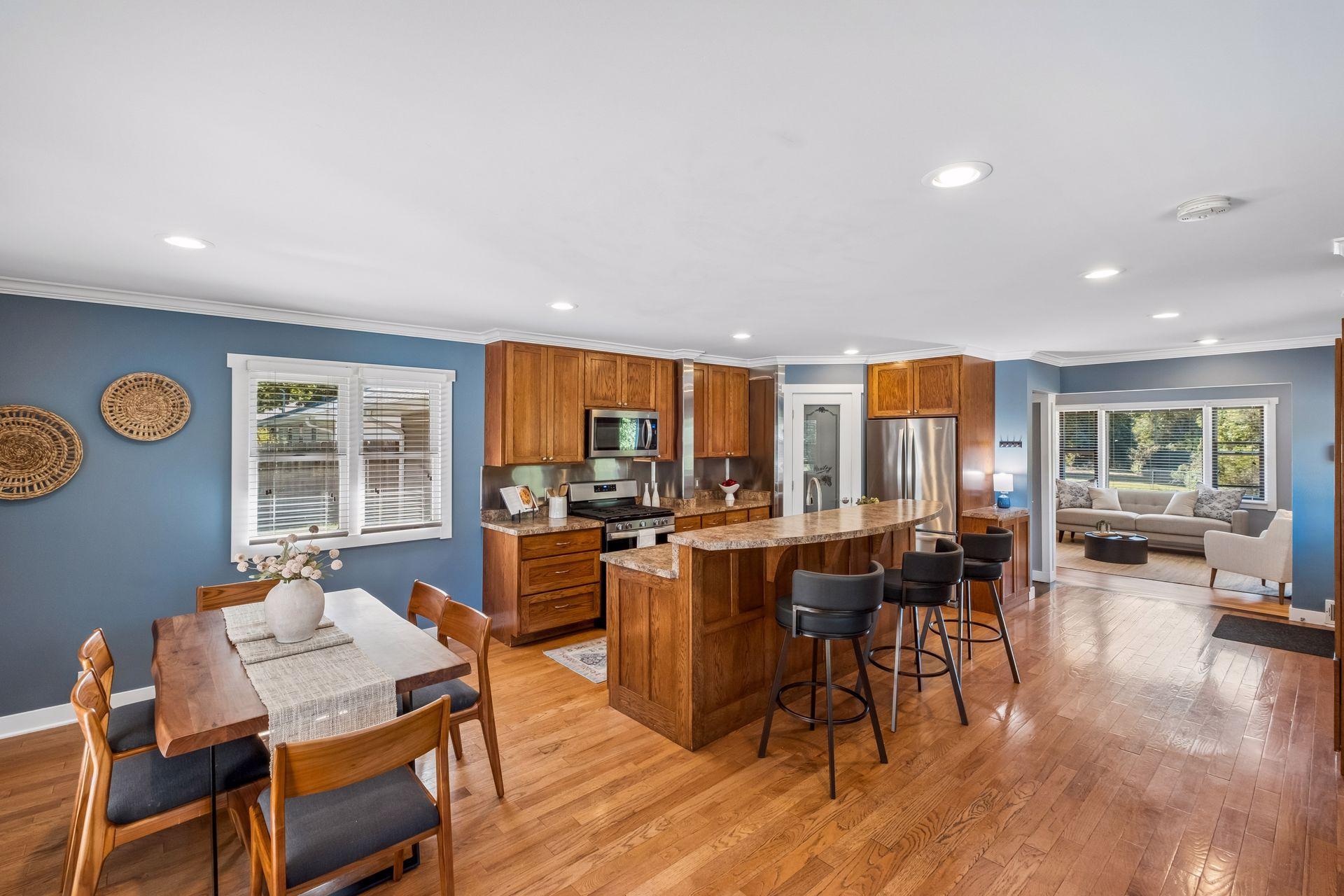 main property photo 7