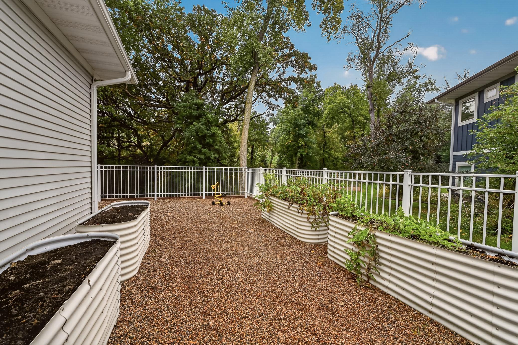 main property photo 58