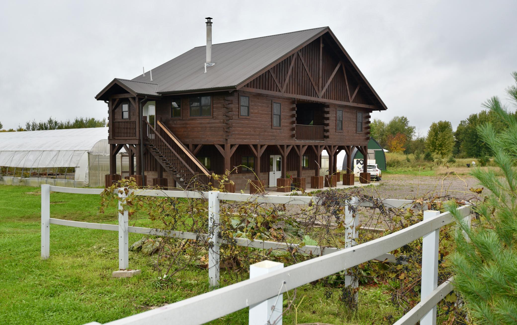 main property photo 8