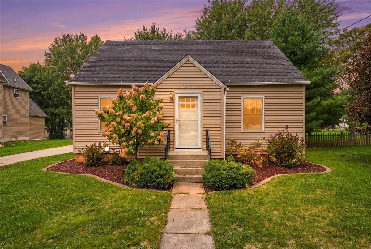 main property photo 22