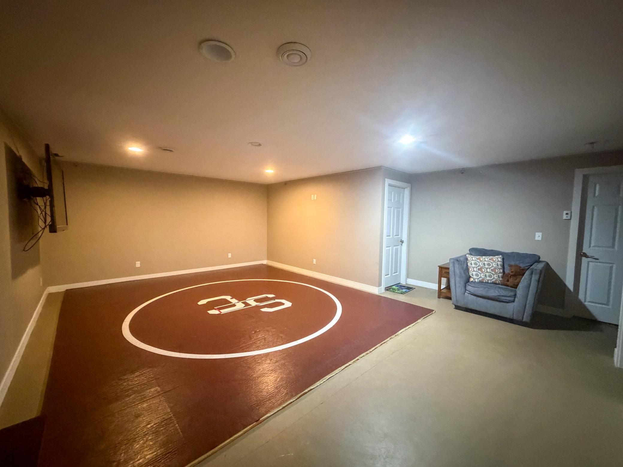 main property photo 20