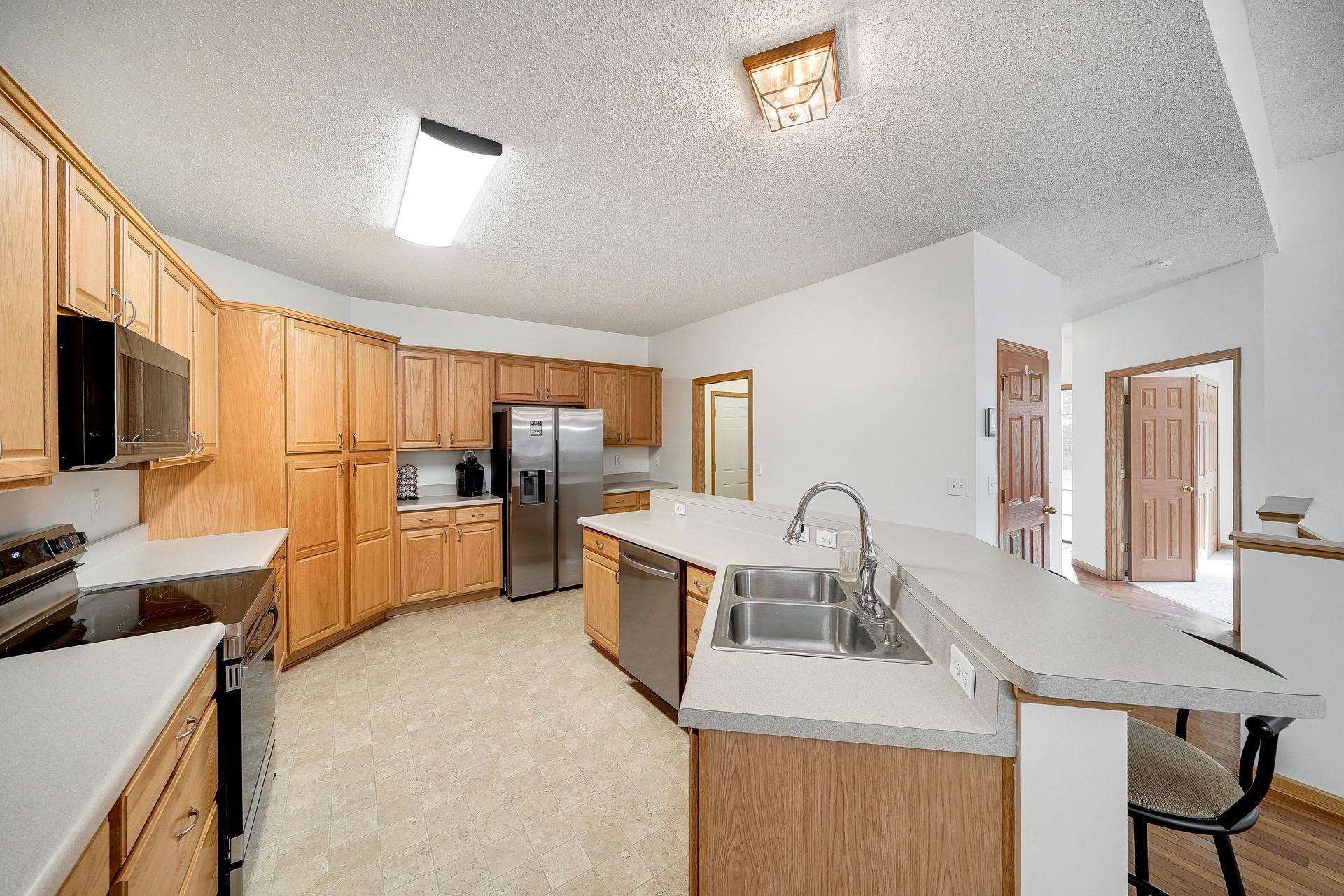main property photo 12