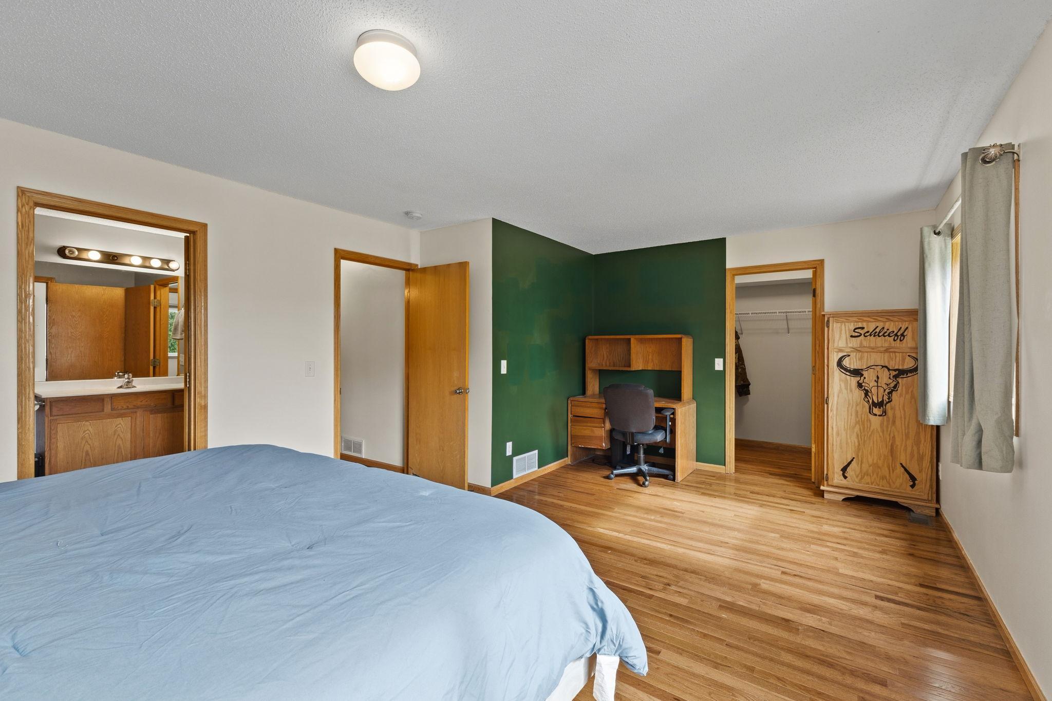 main property photo 16