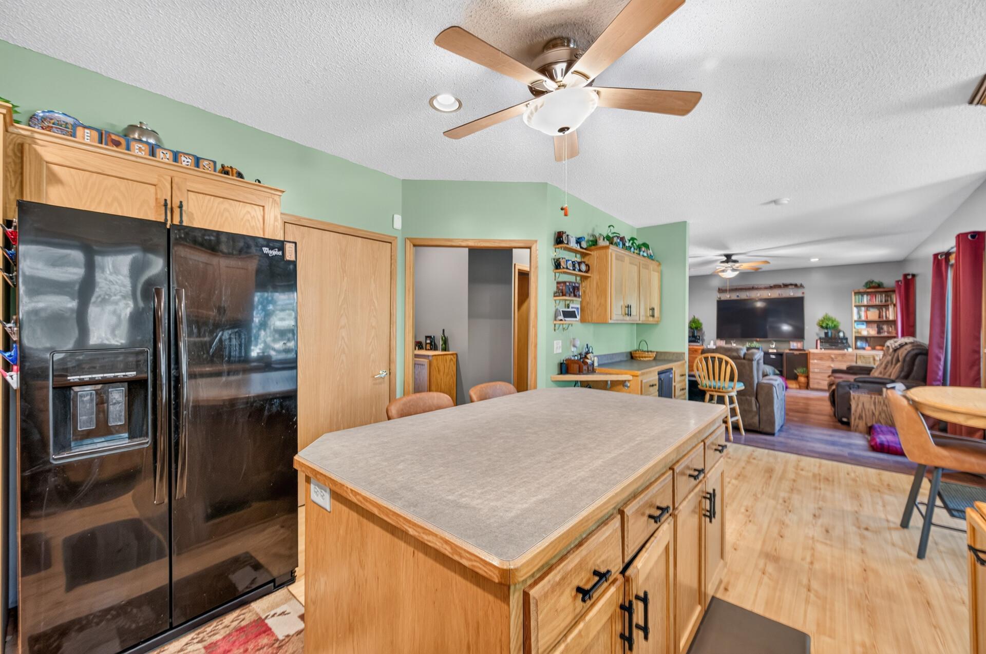 main property photo 11