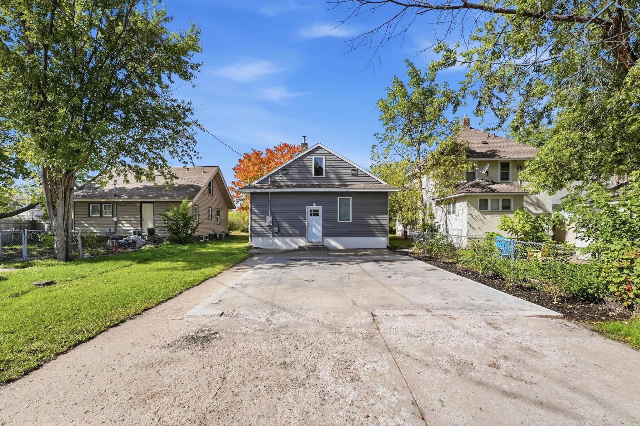 main property photo 31