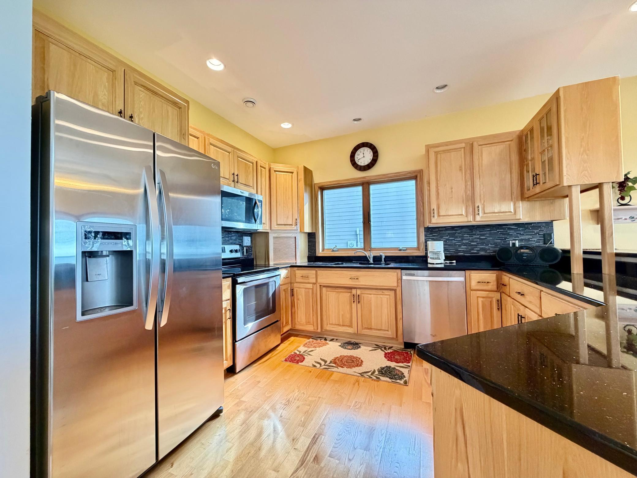 main property photo 18