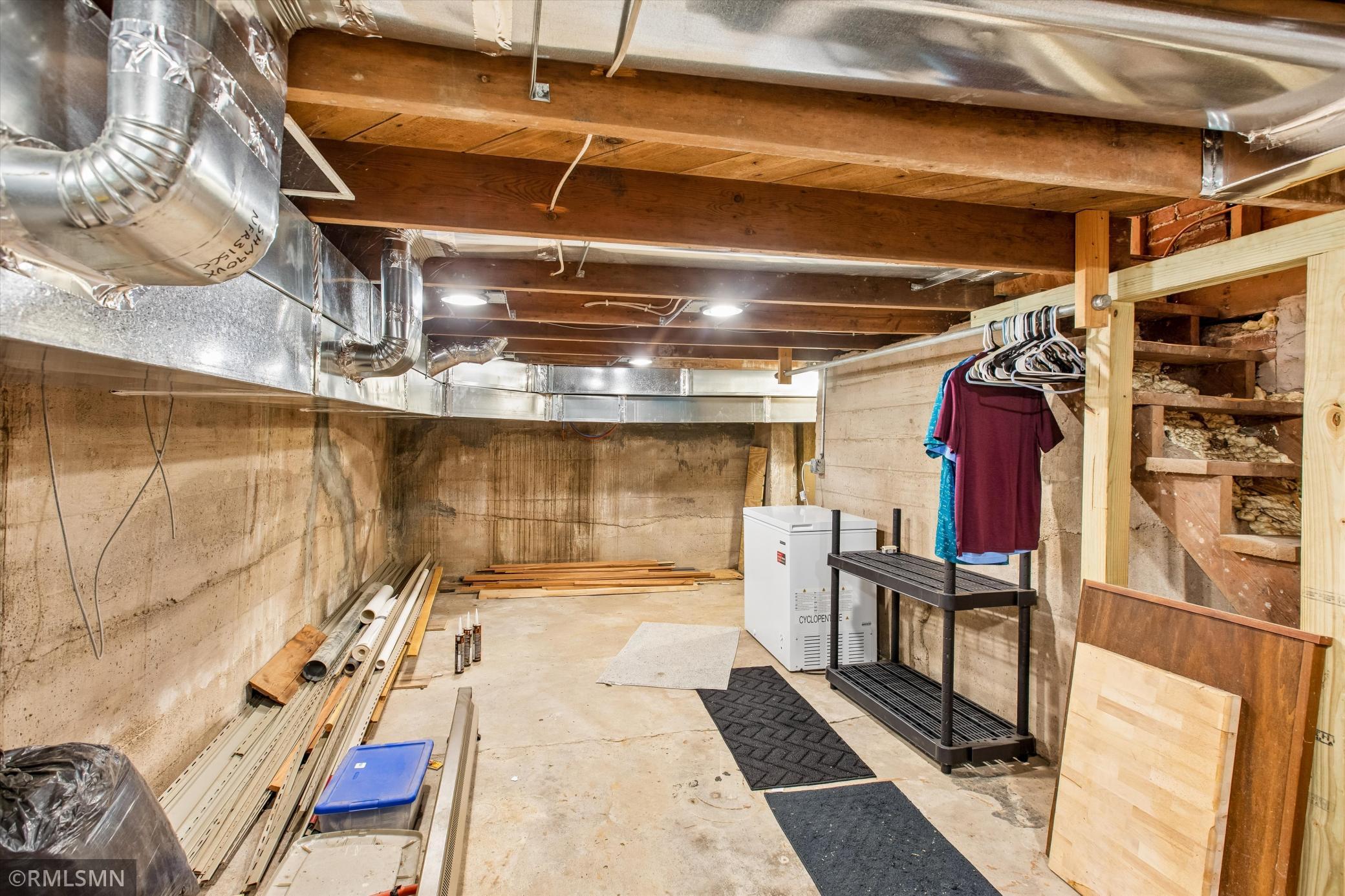 main property photo 34