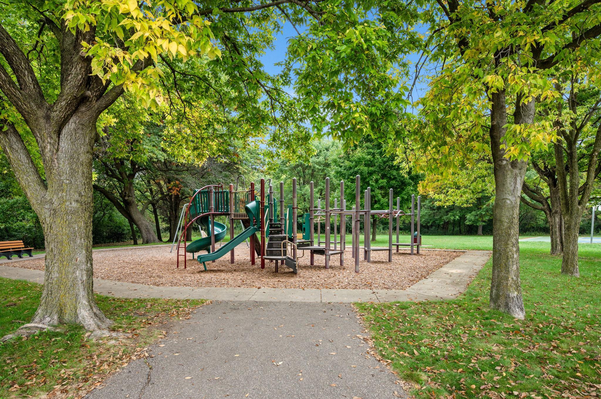 main property photo 23