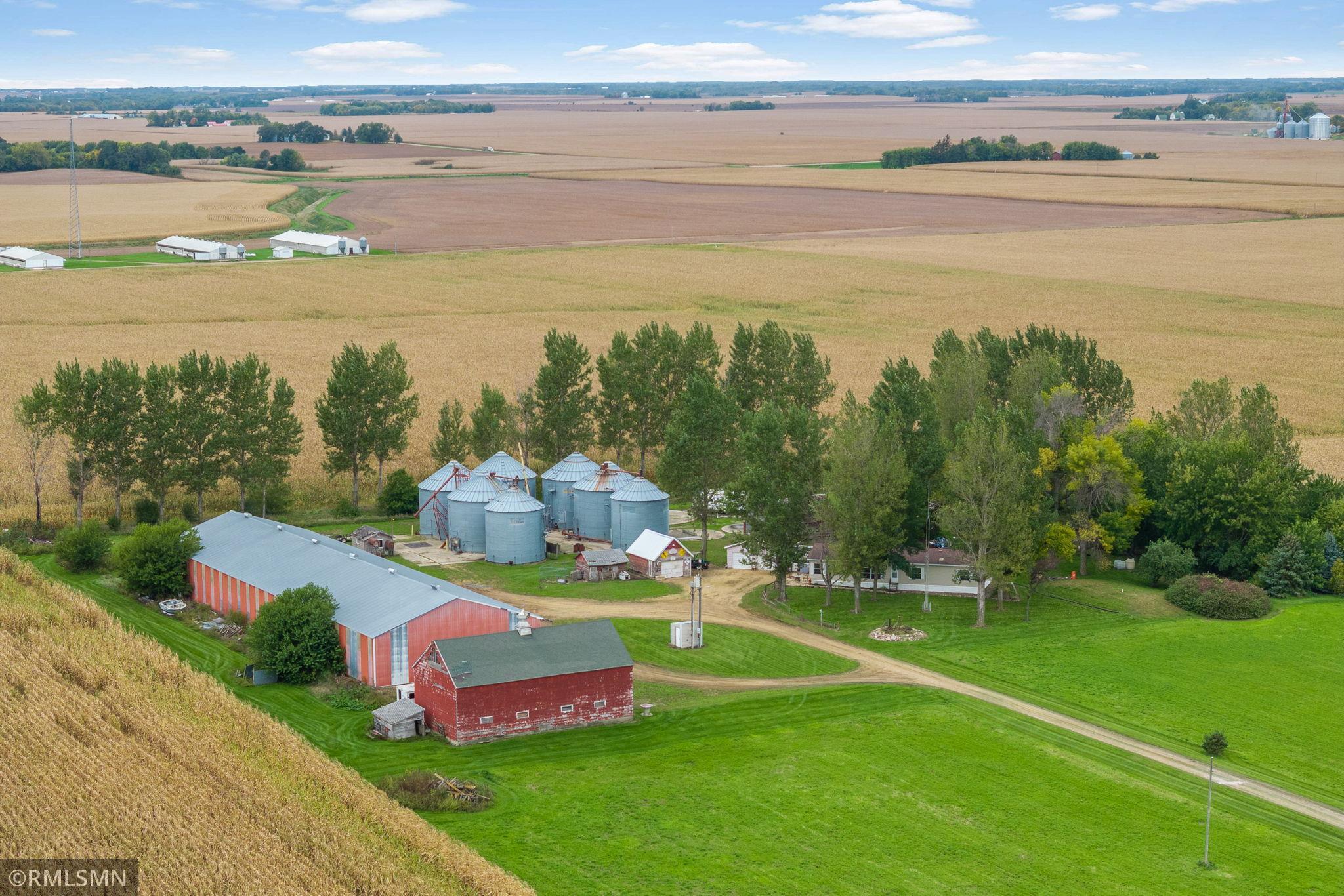 main property photo 11