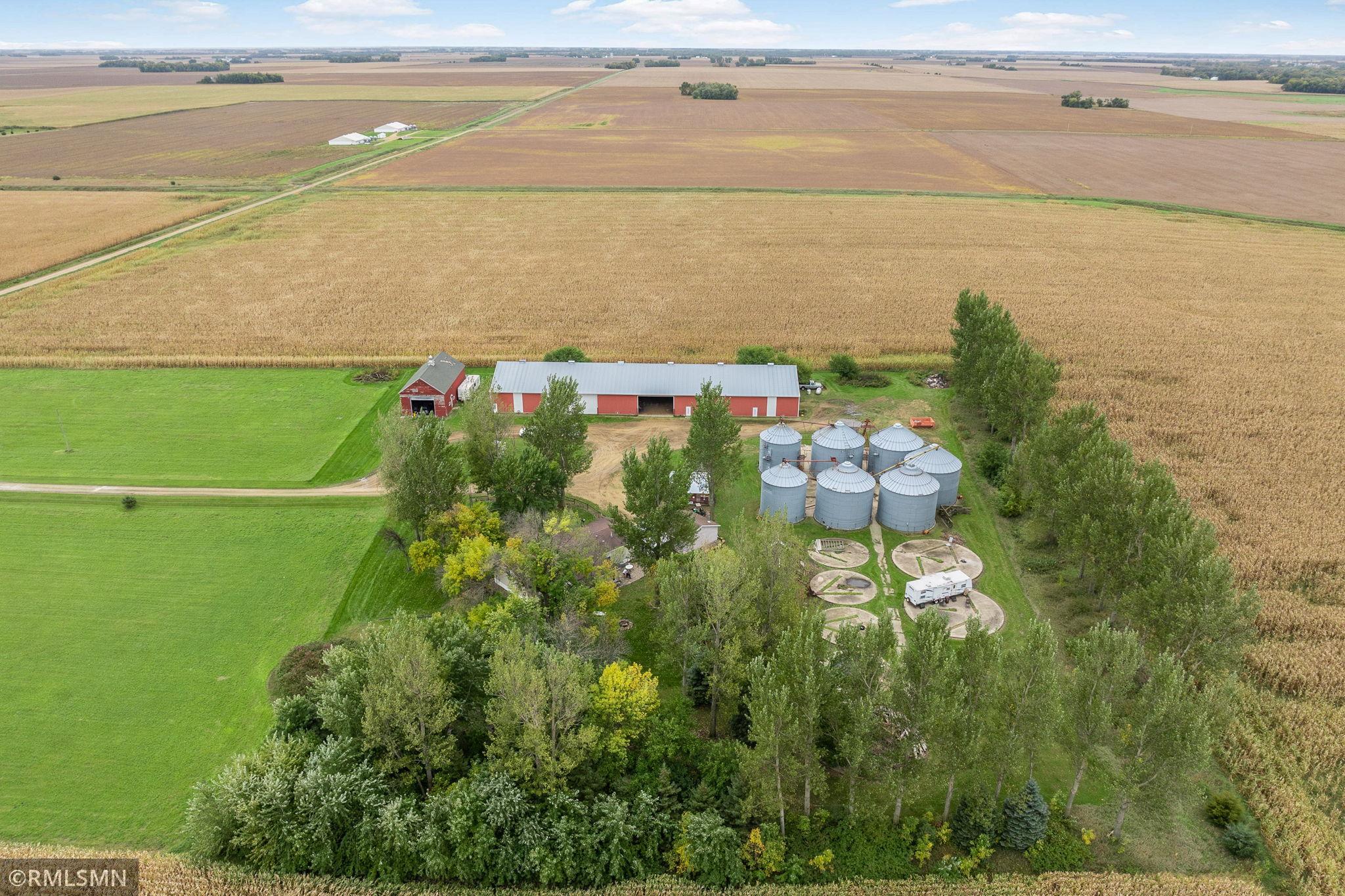 main property photo 16