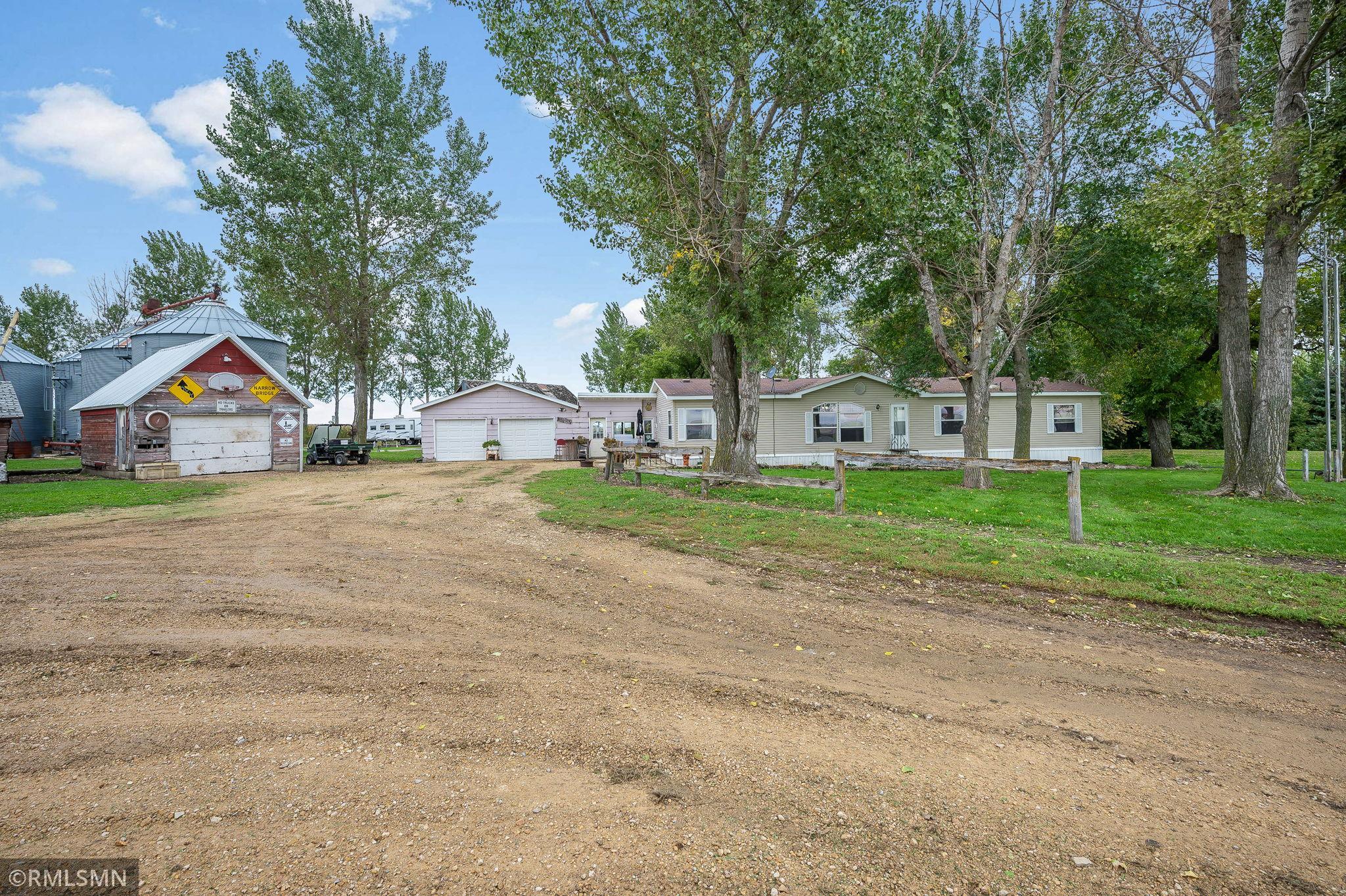 main property photo 19