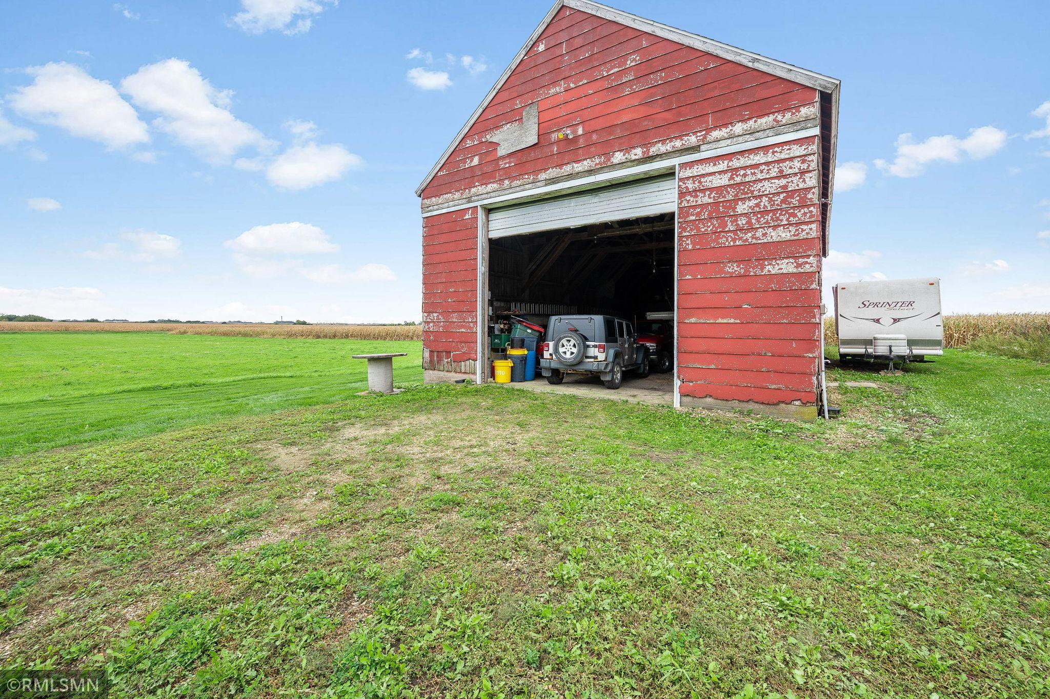 main property photo 24