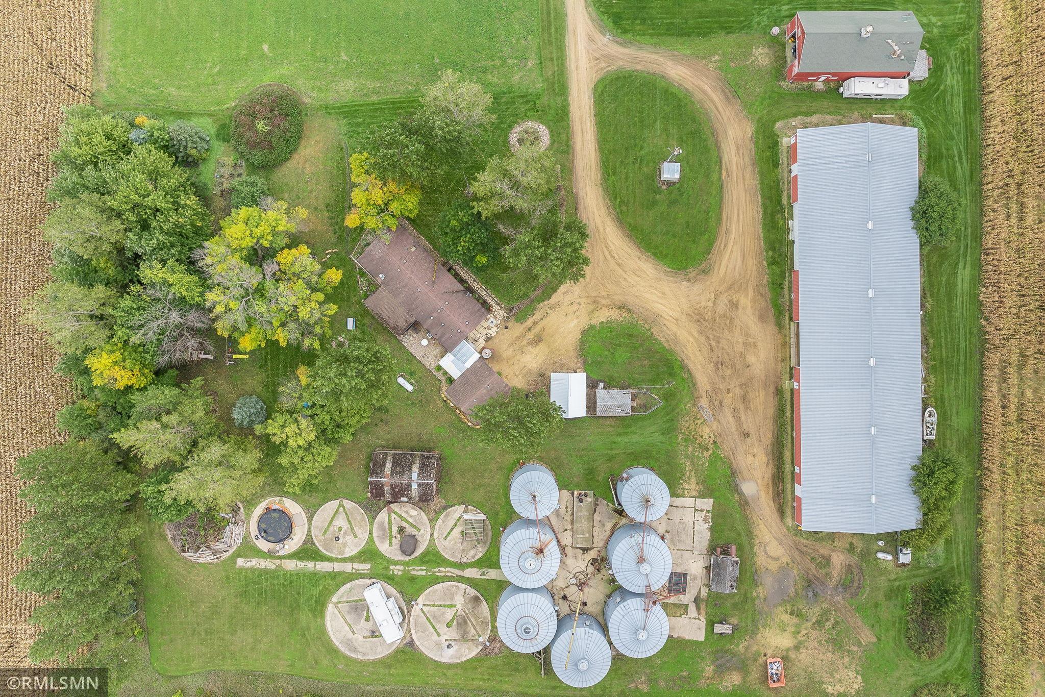 main property photo 4