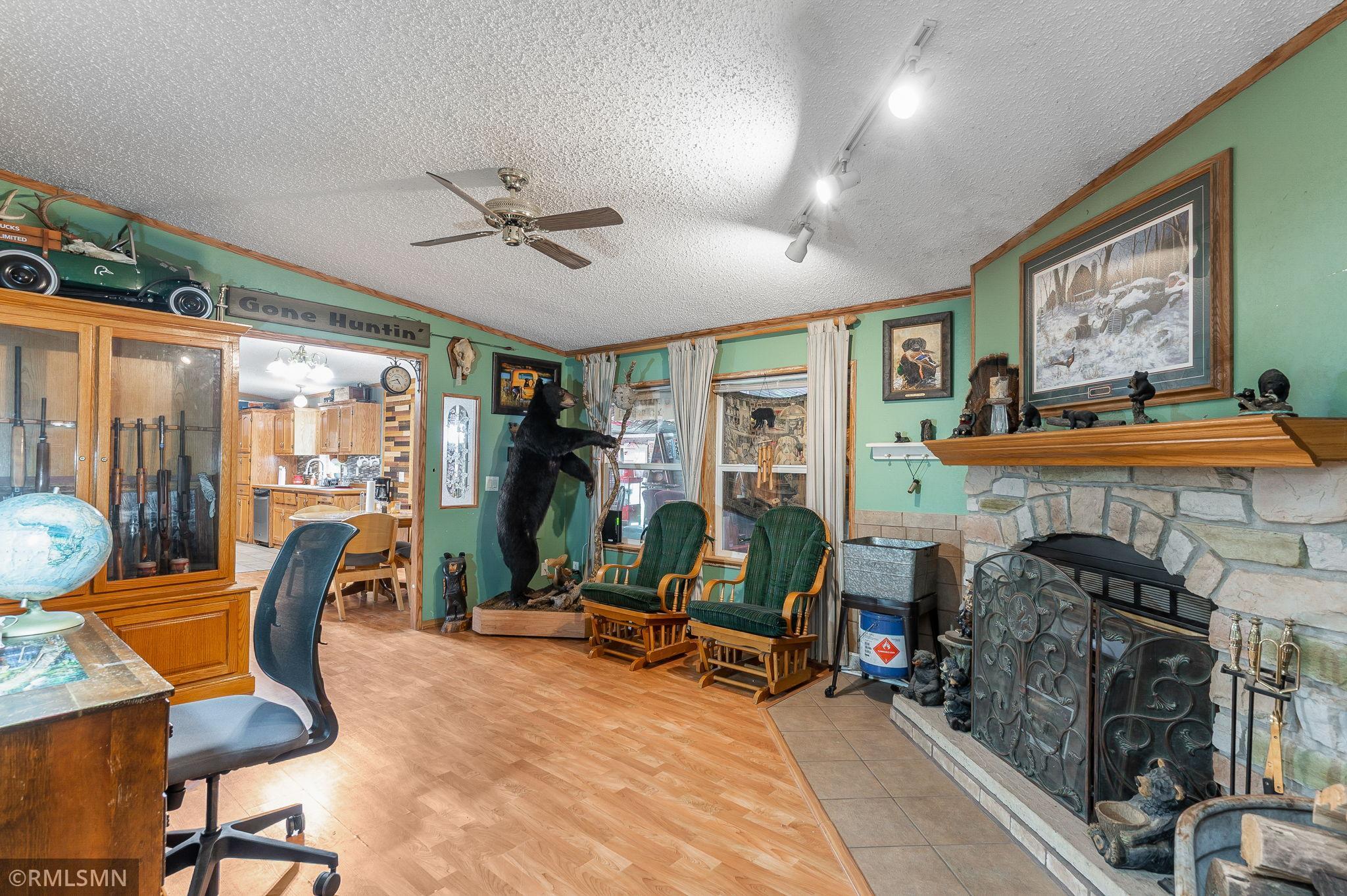 main property photo 50