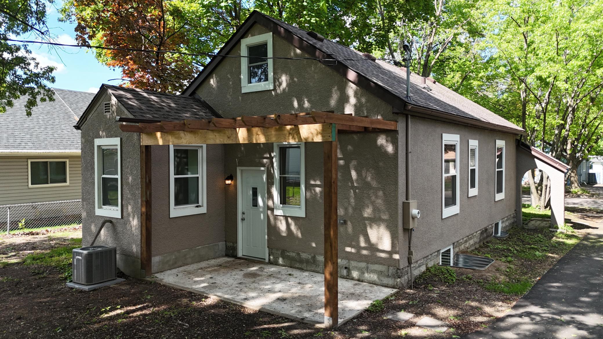 main property photo 2