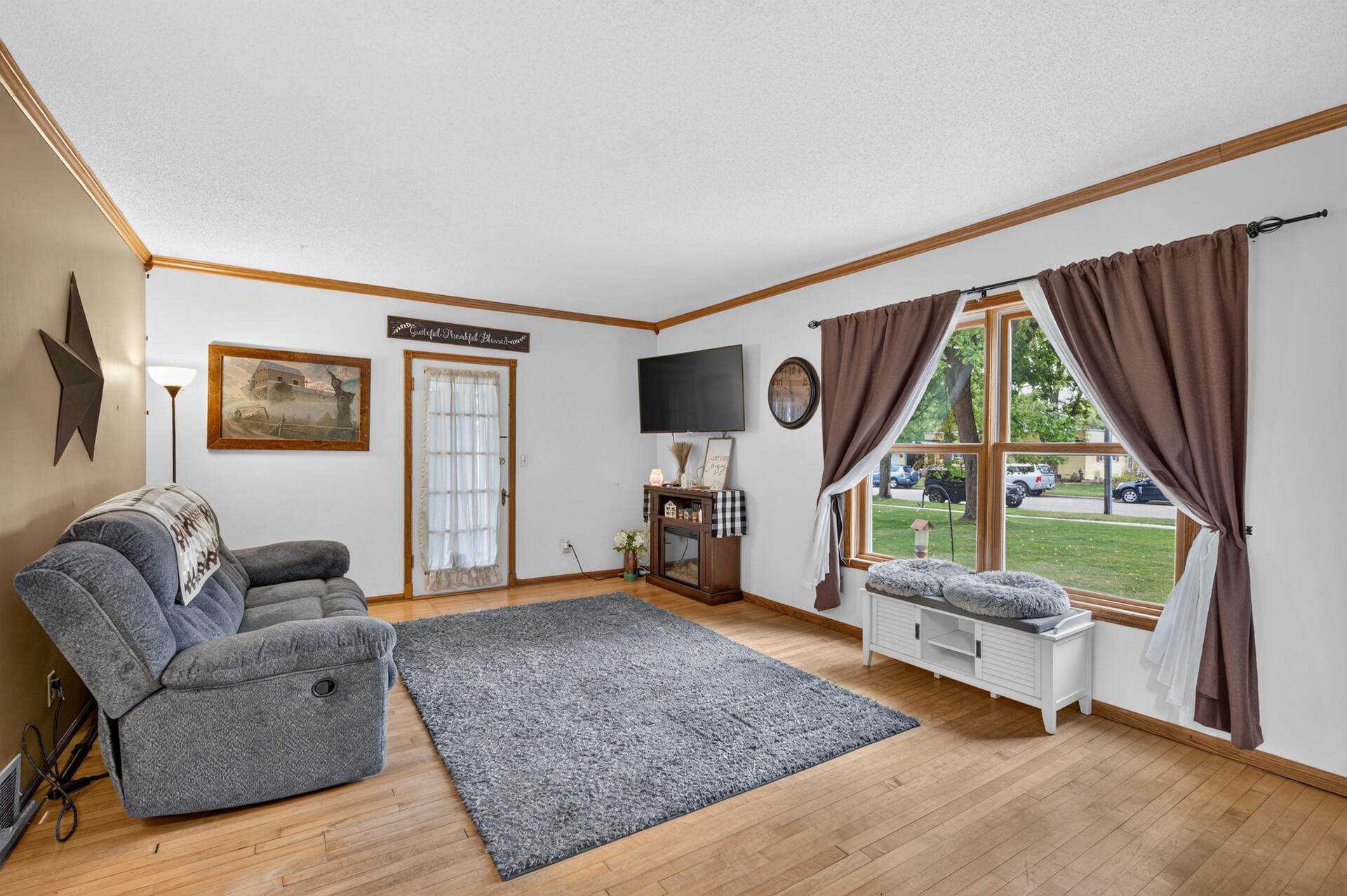 main property photo 5