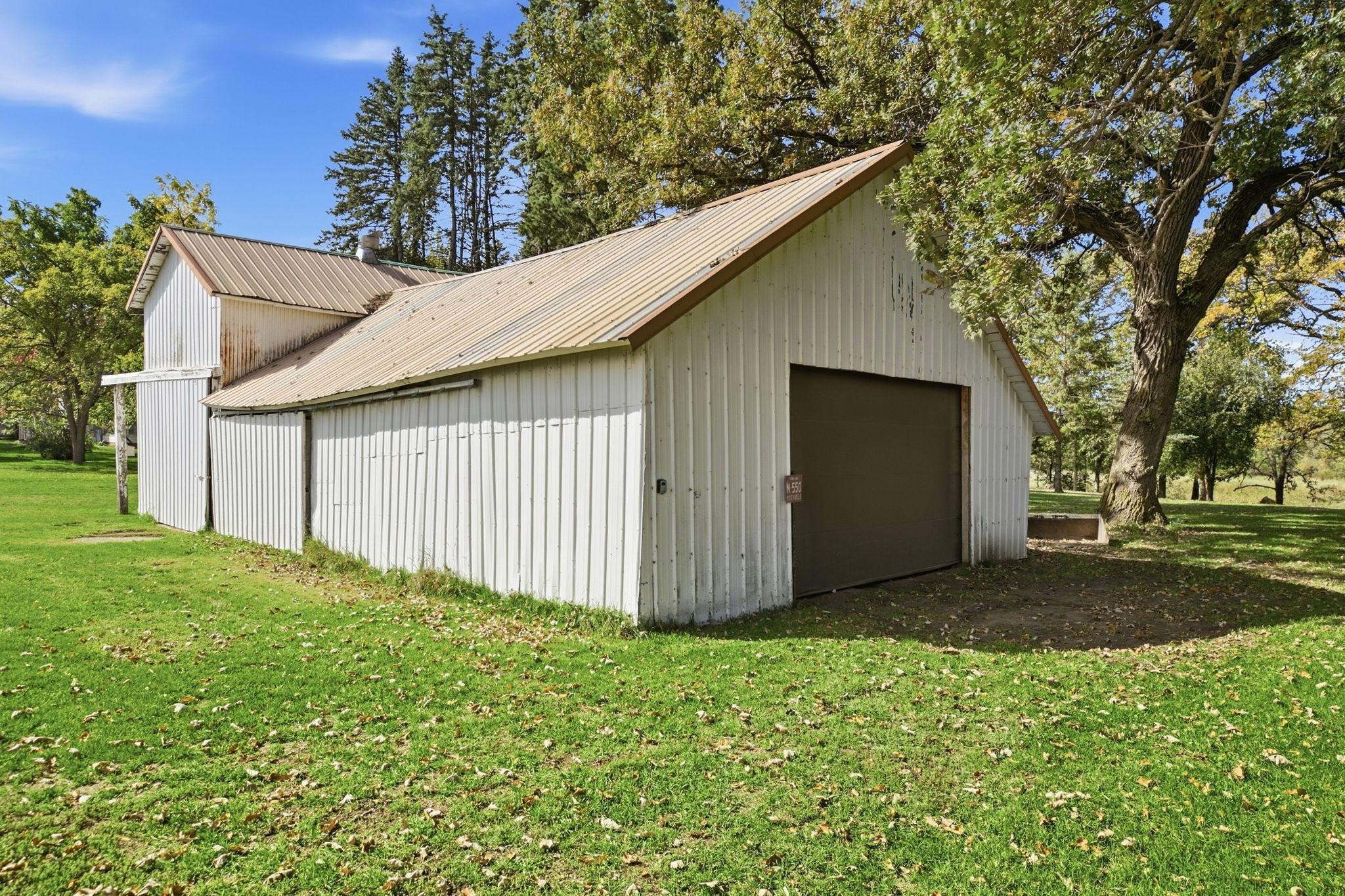 main property photo 41