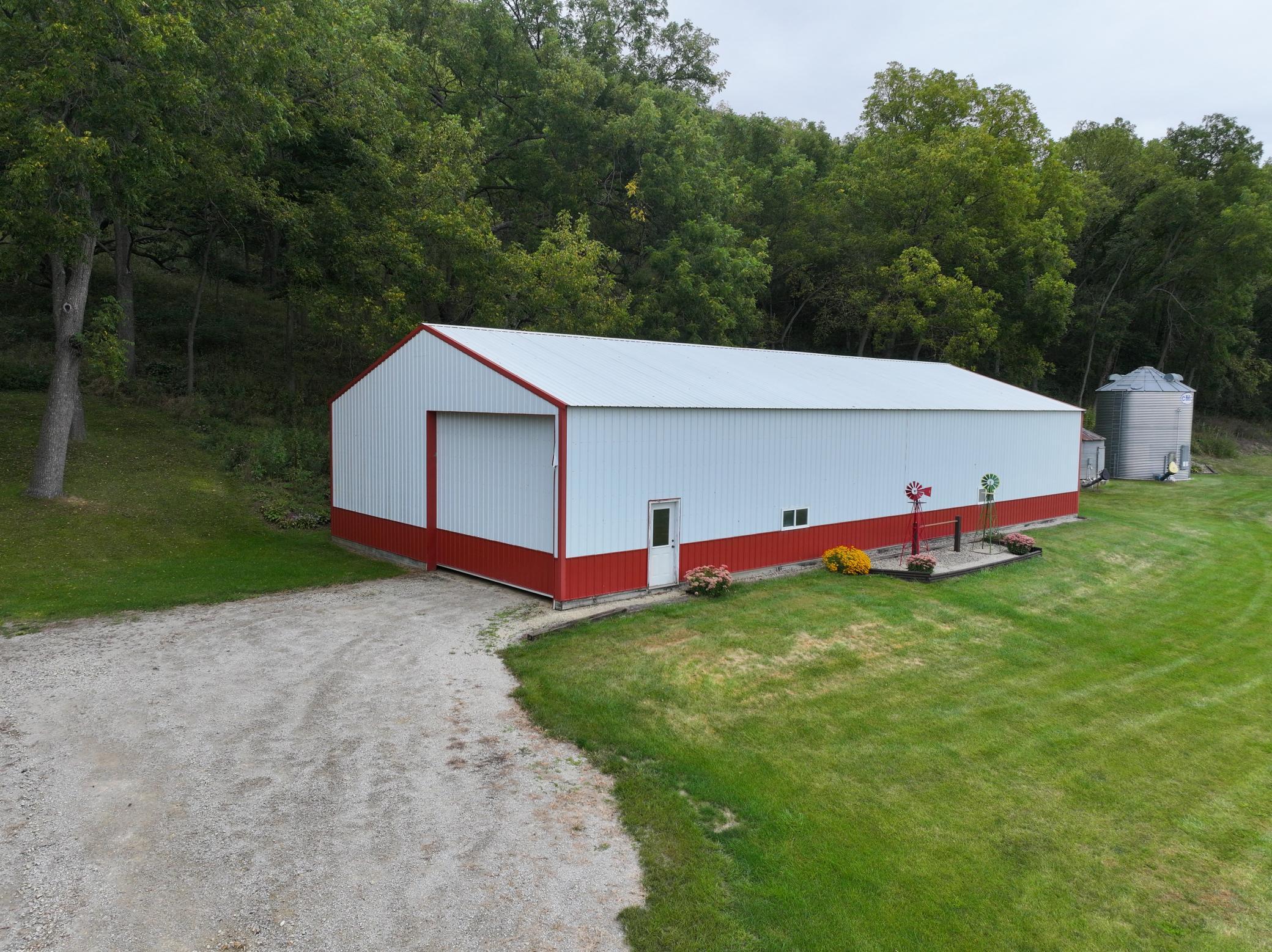 main property photo 8