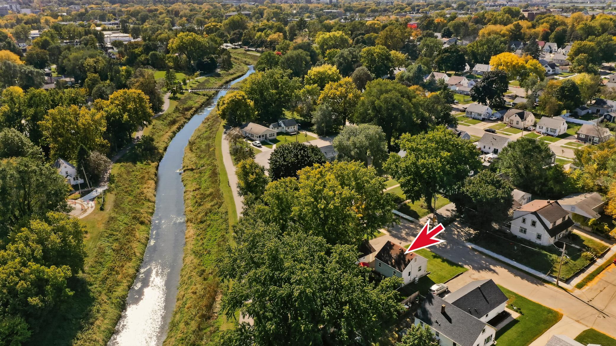 main property photo 10
