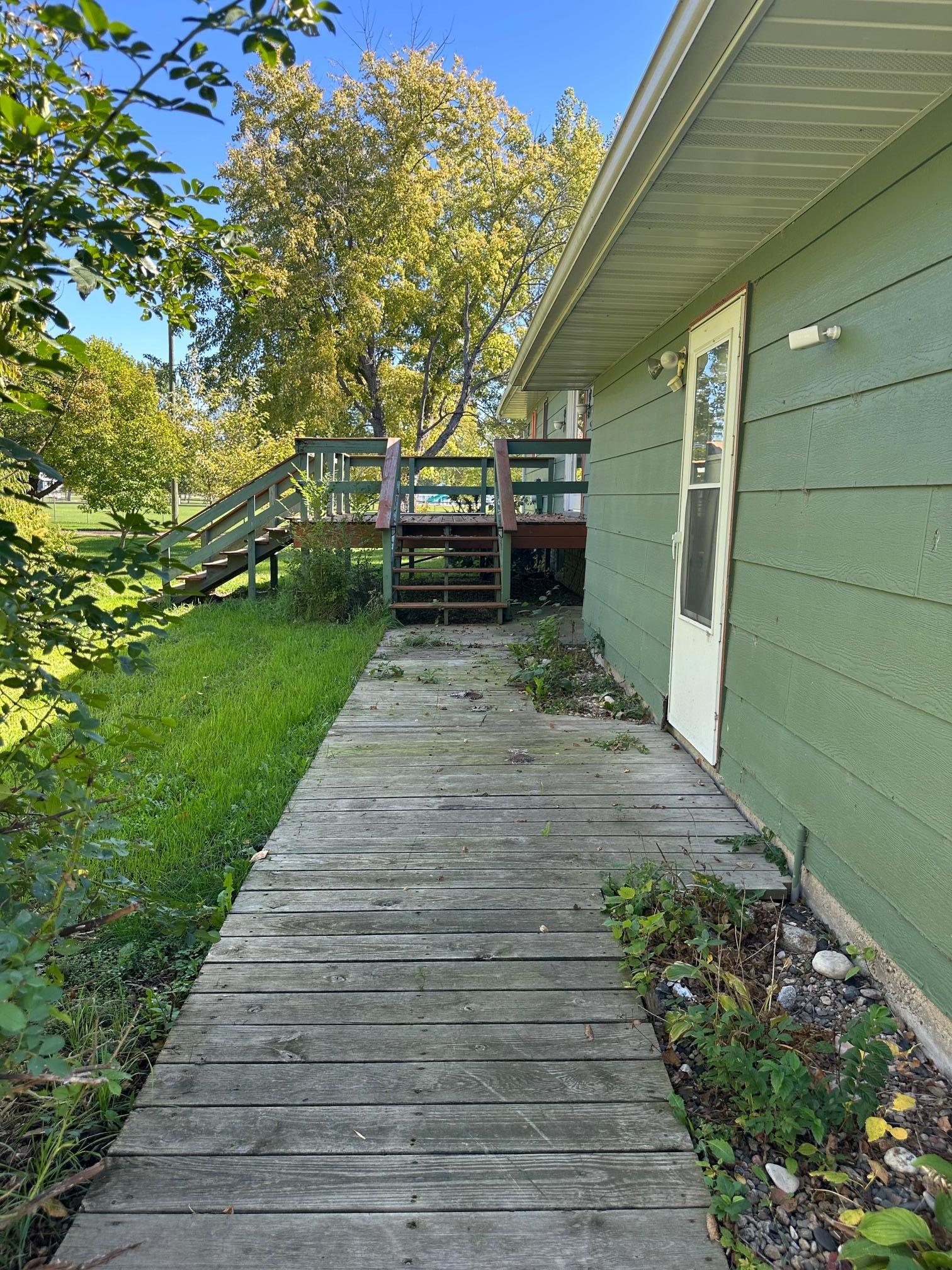 main property photo 32
