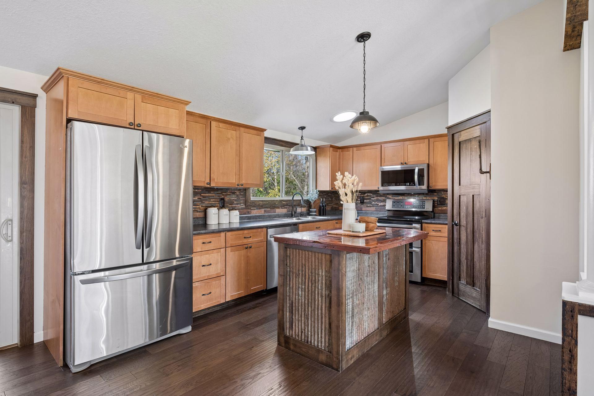 main property photo 22