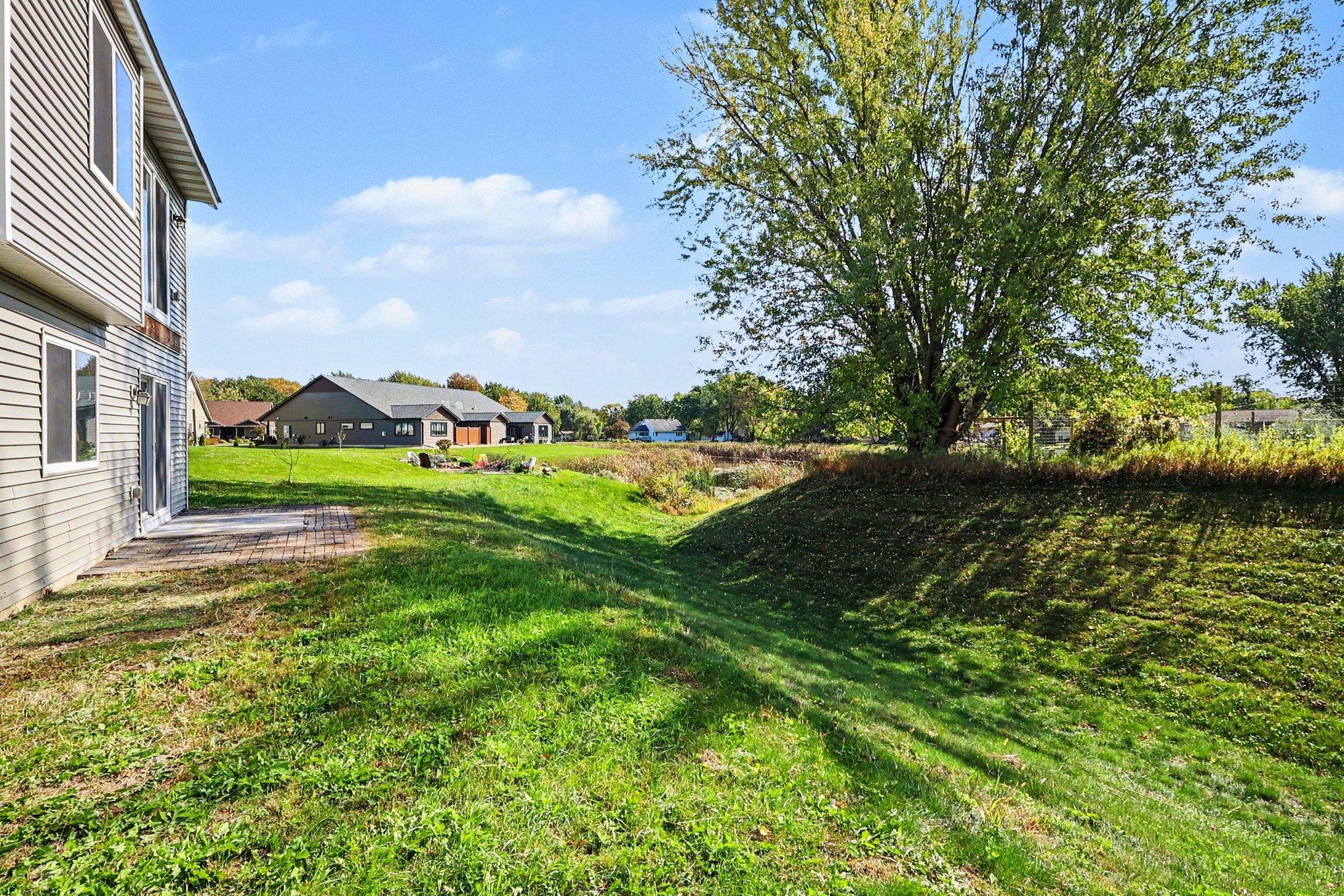 main property photo 33