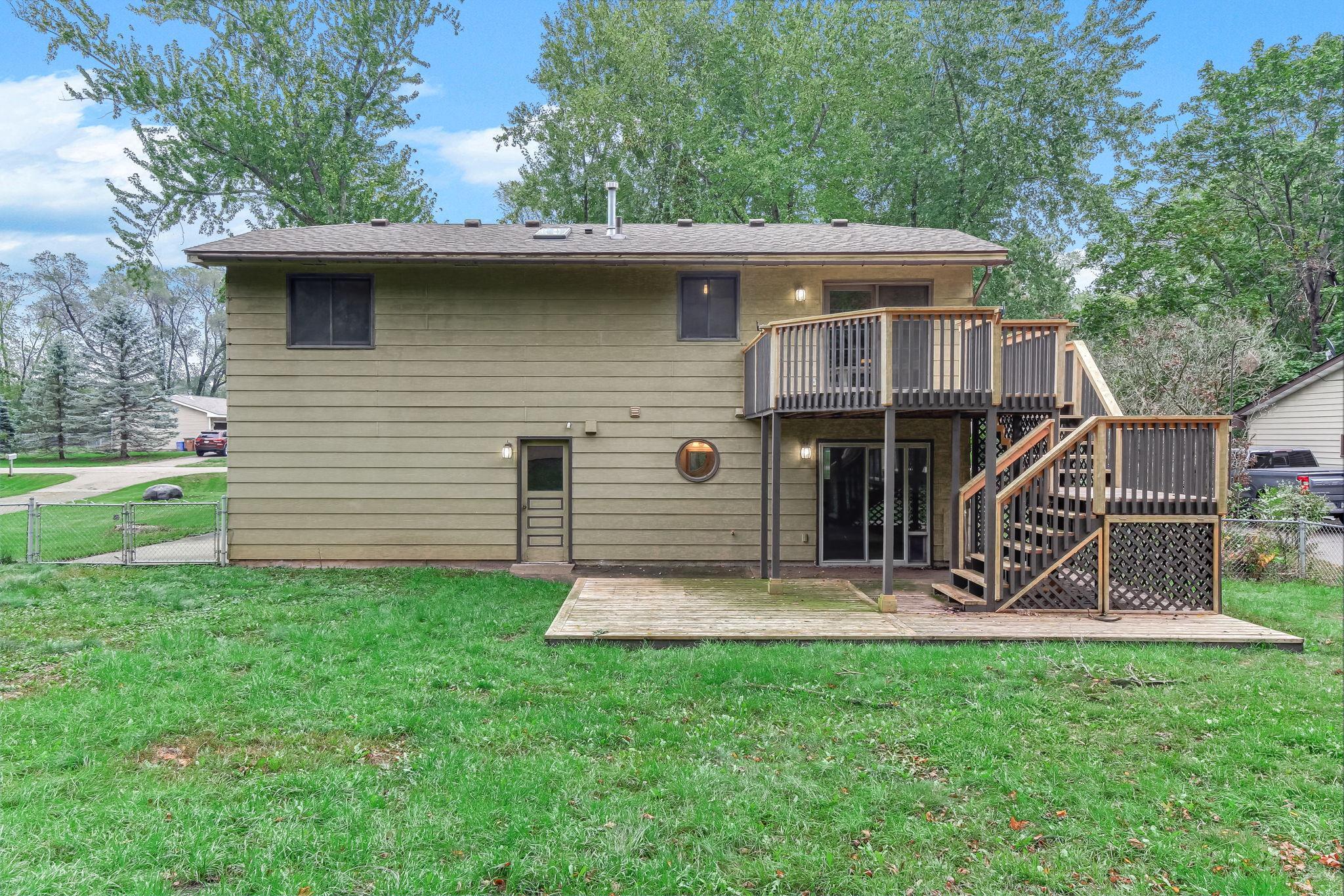 main property photo 23