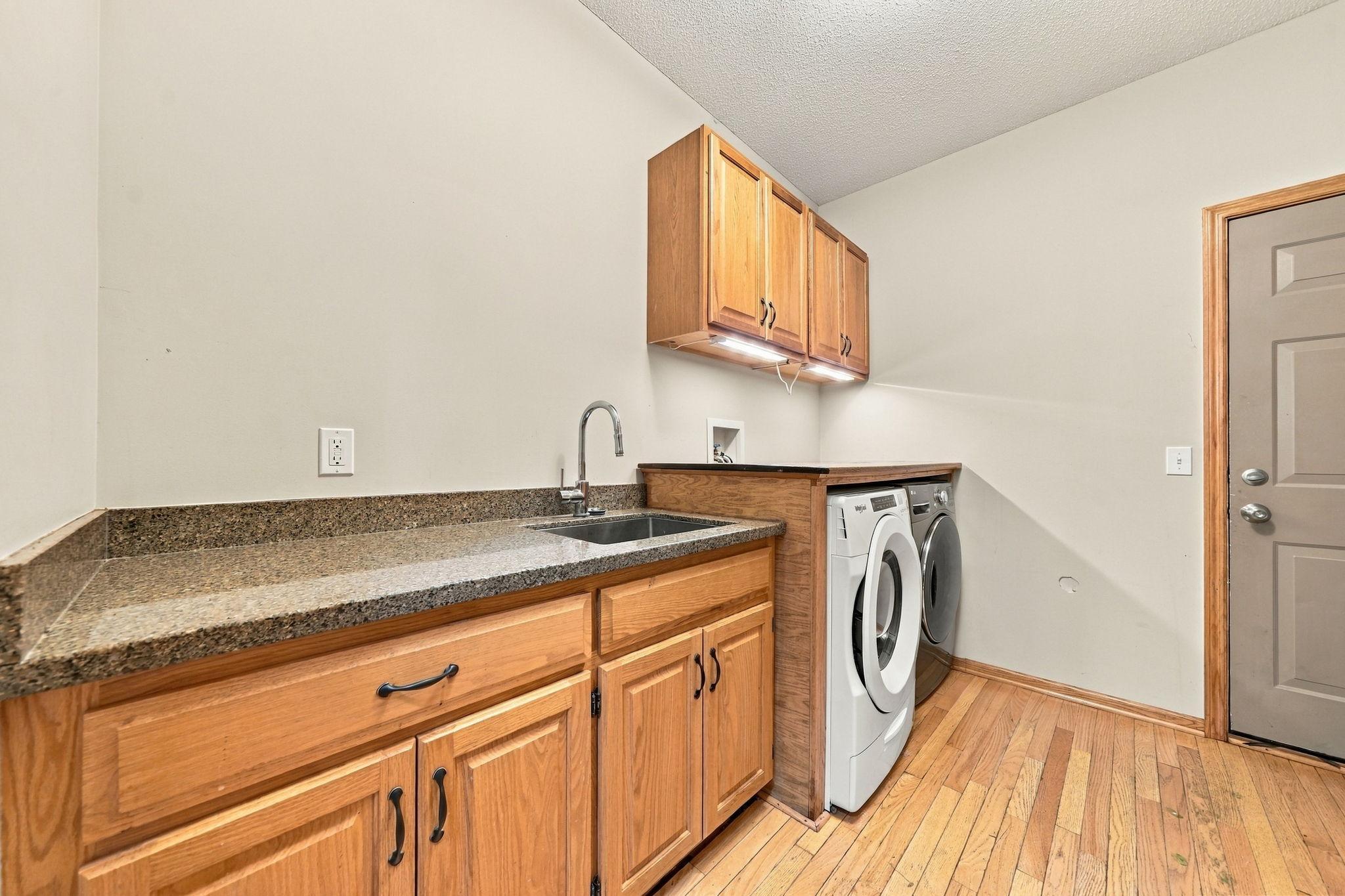 main property photo 7