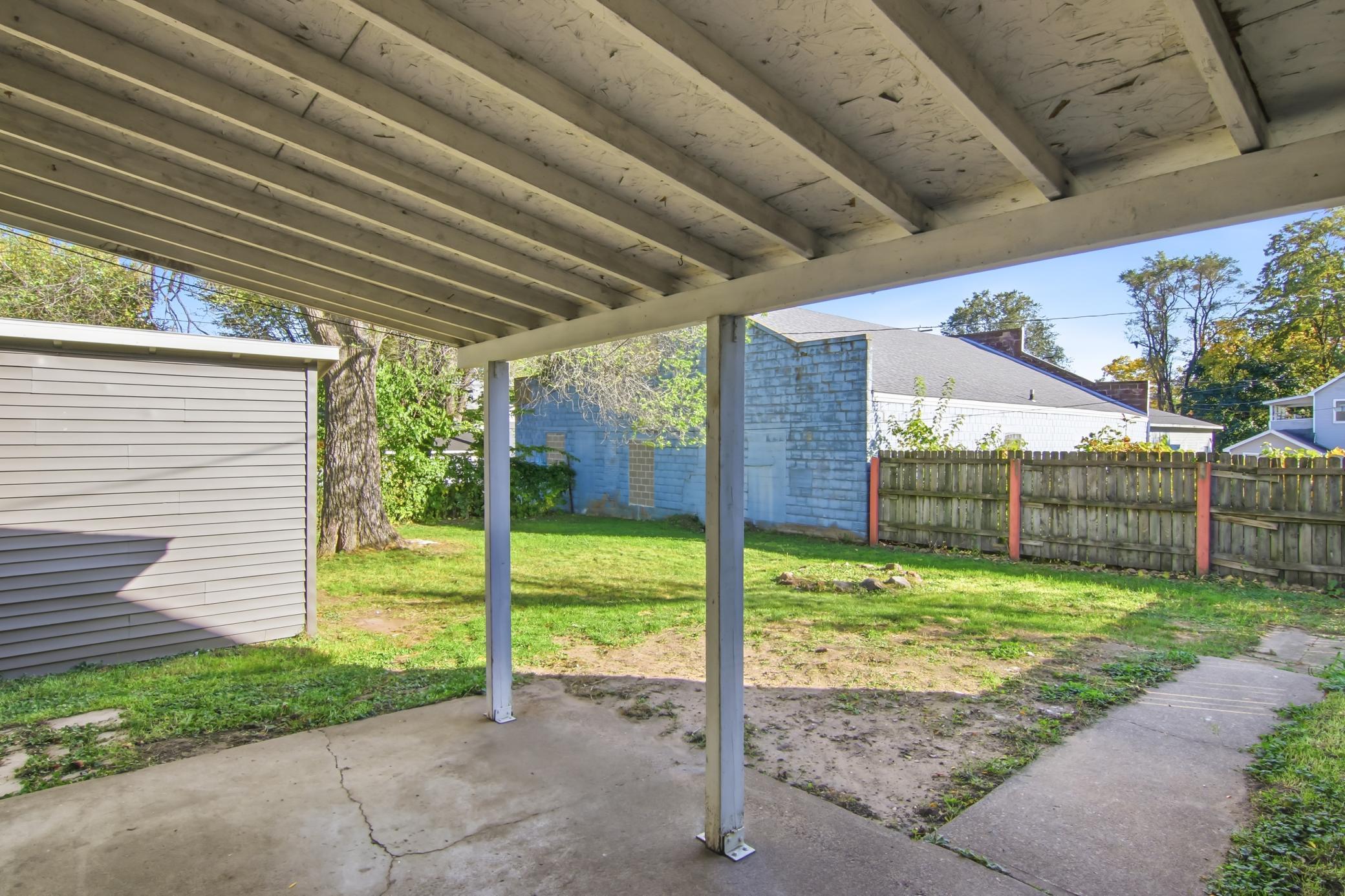 main property photo 30