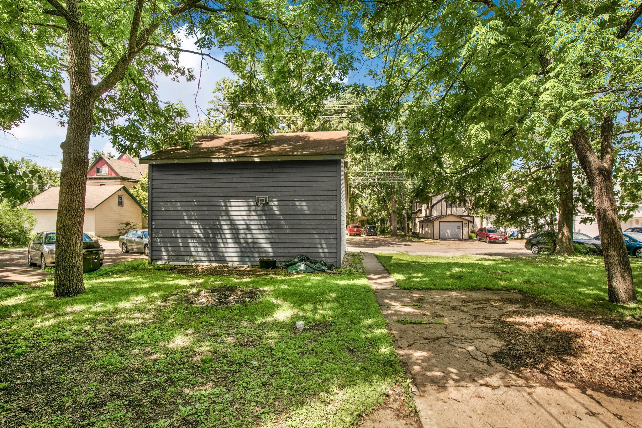 main property photo 14