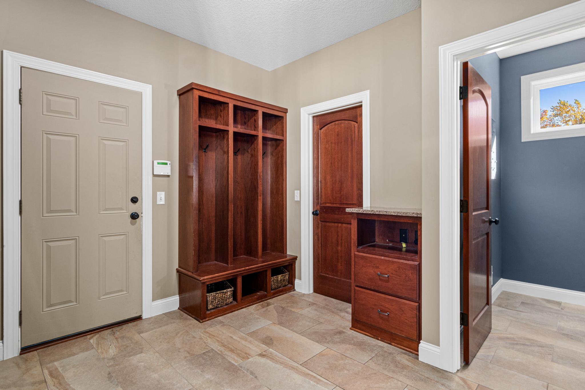 main property photo 17