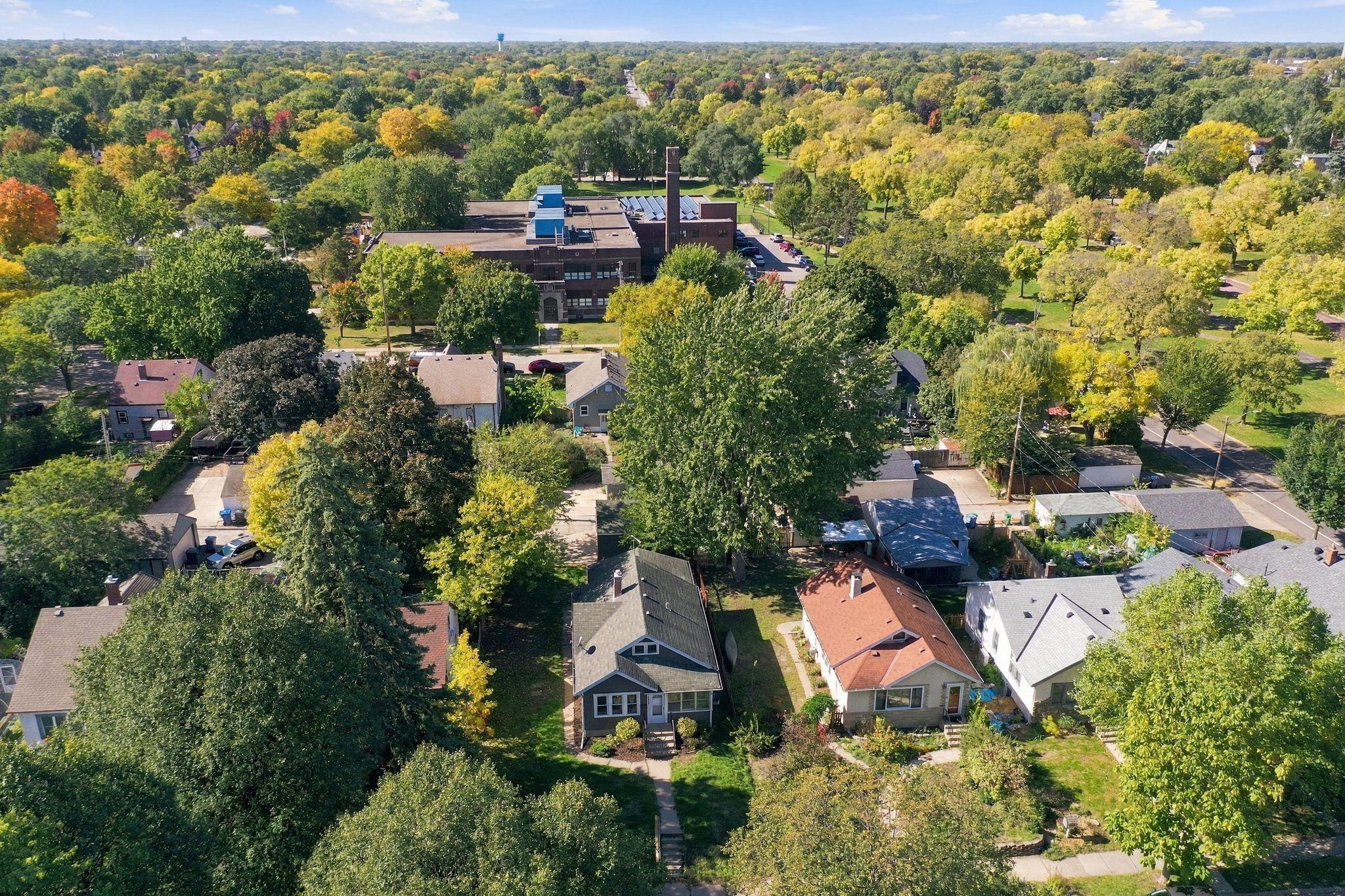 main property photo 37