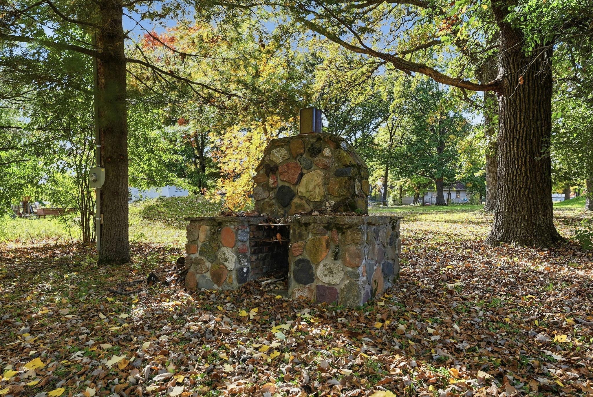 main property photo 30