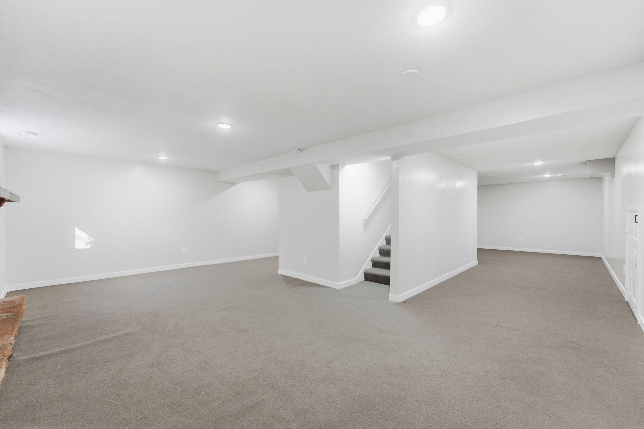 main property photo 68