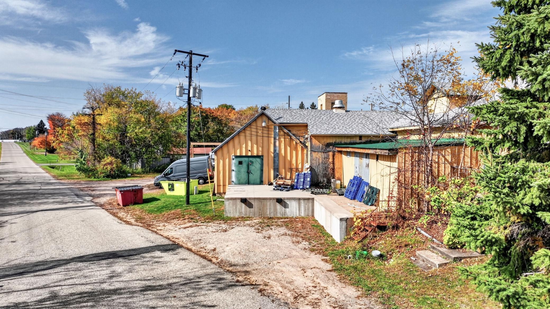 main property photo 5