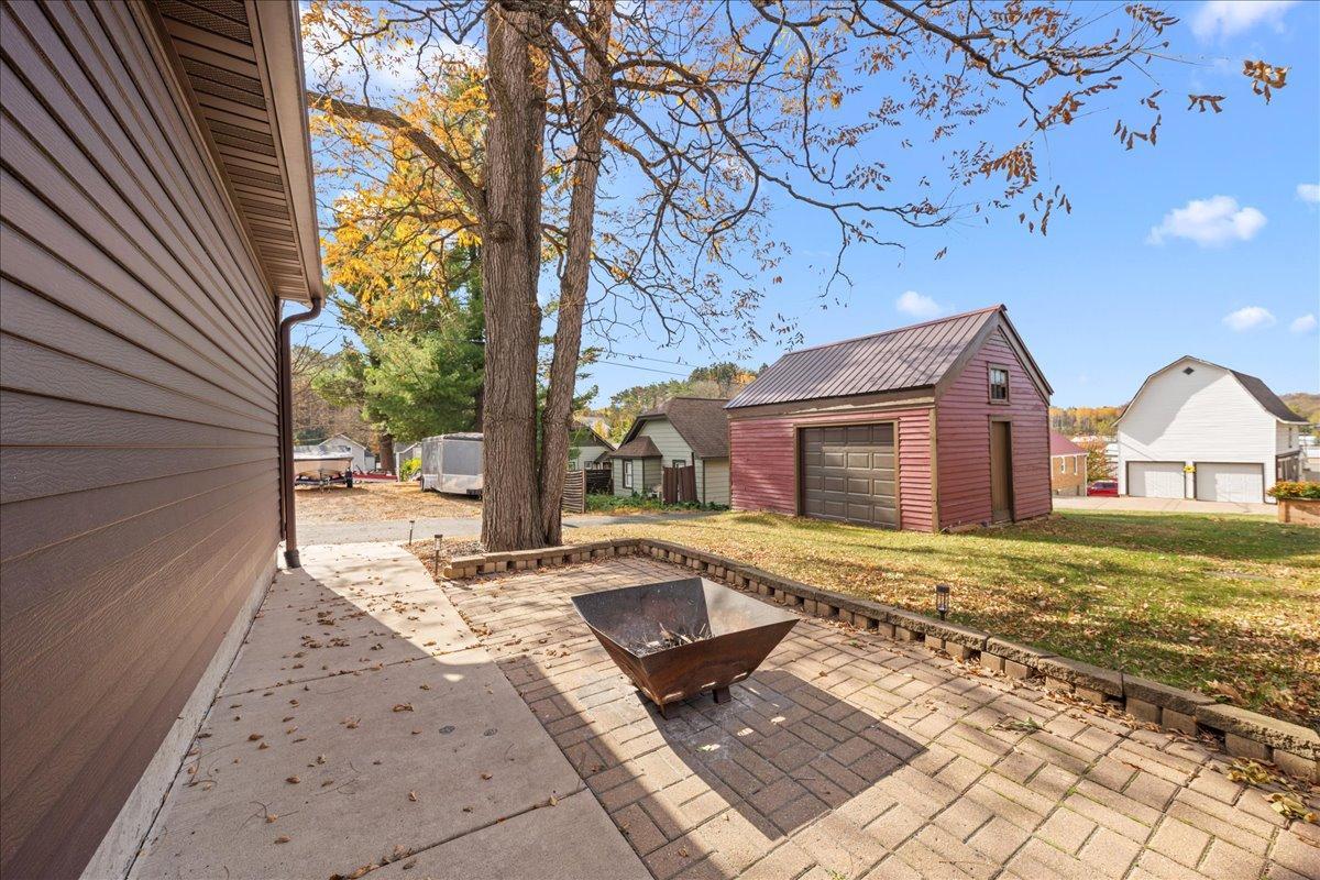 main property photo 9