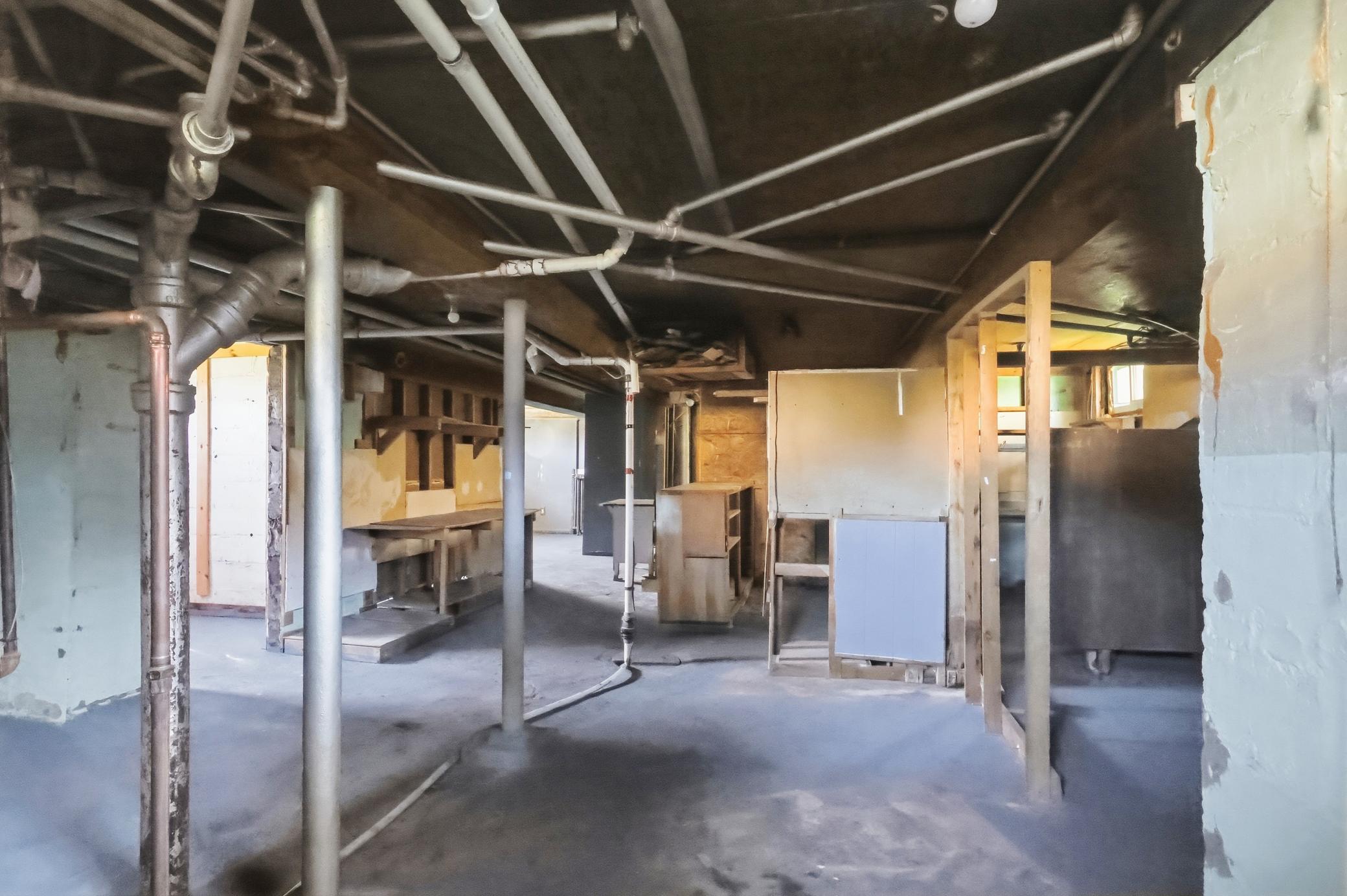 main property photo 39