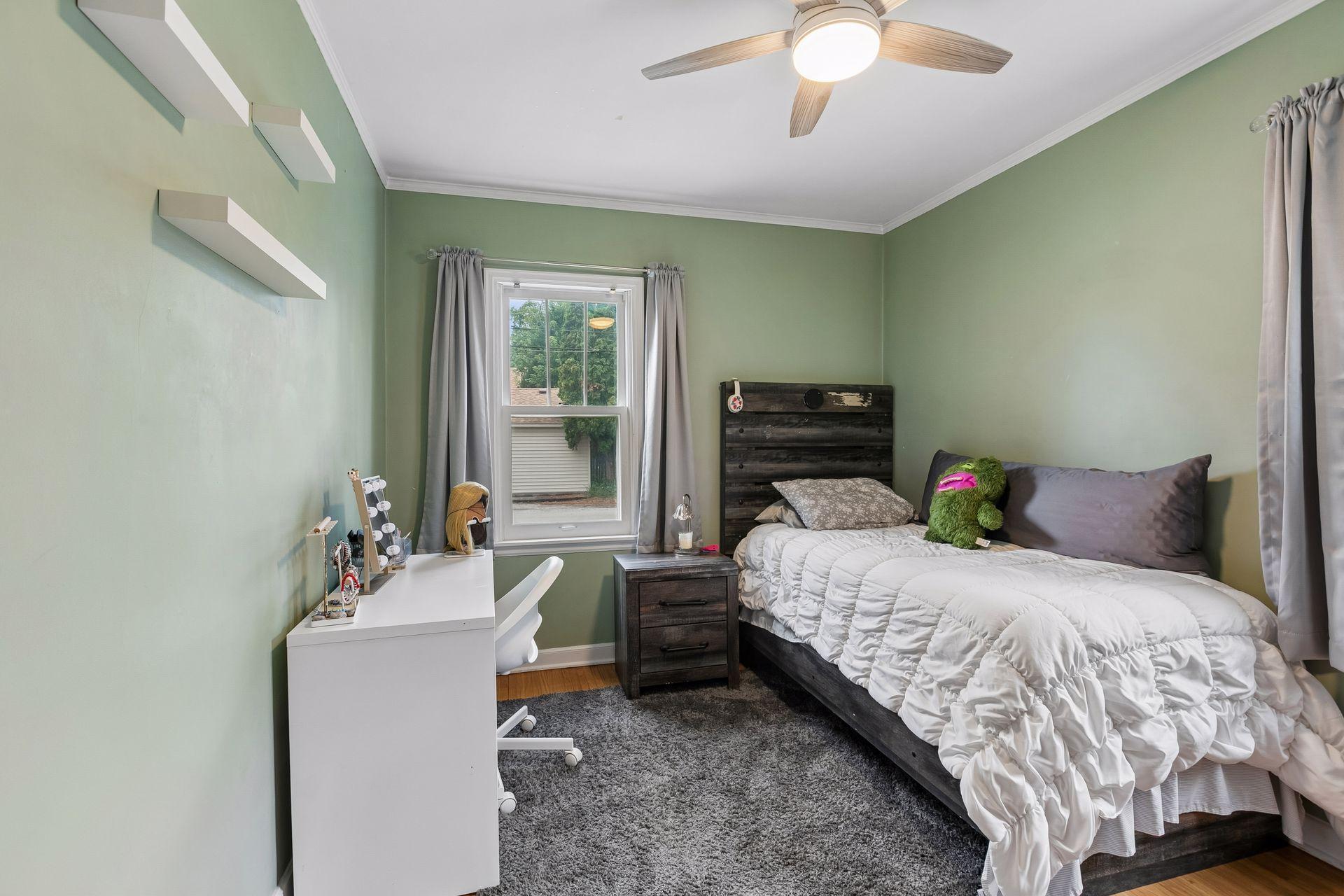 main property photo 13
