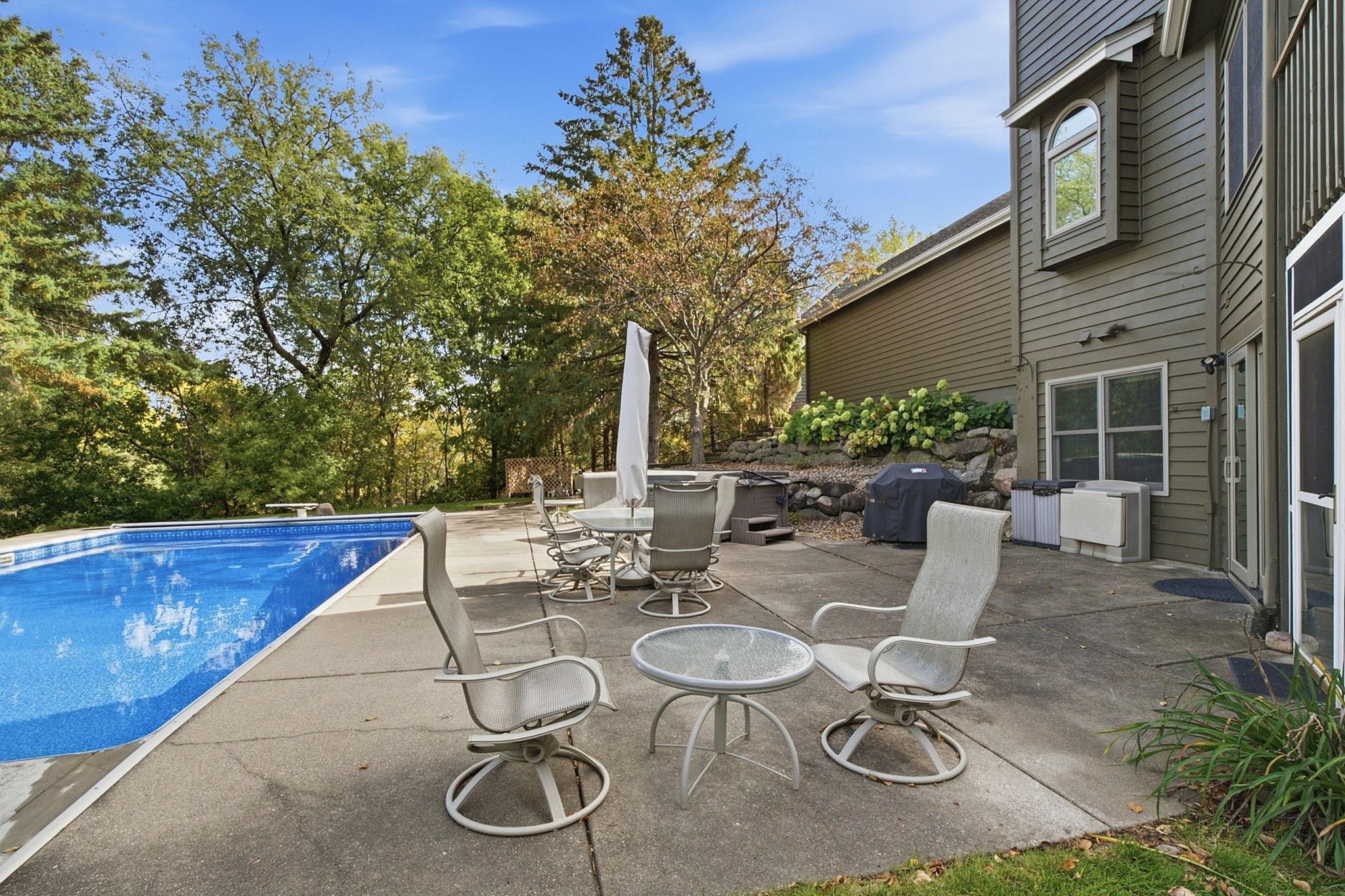 main property photo 42