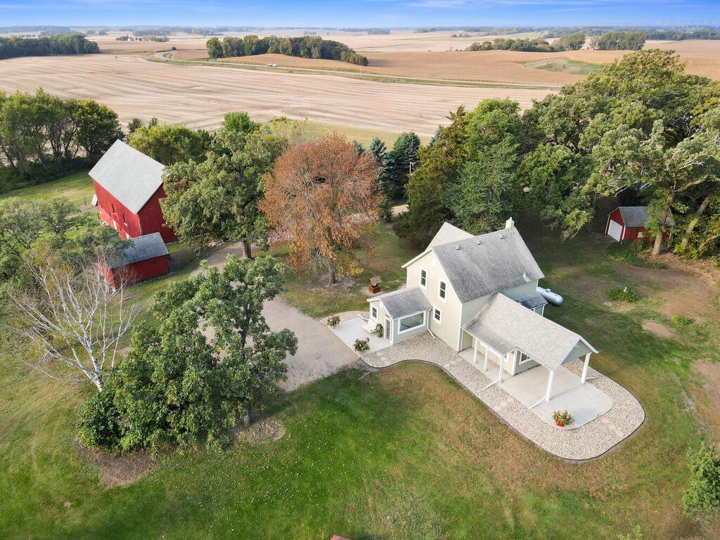 main property photo 17