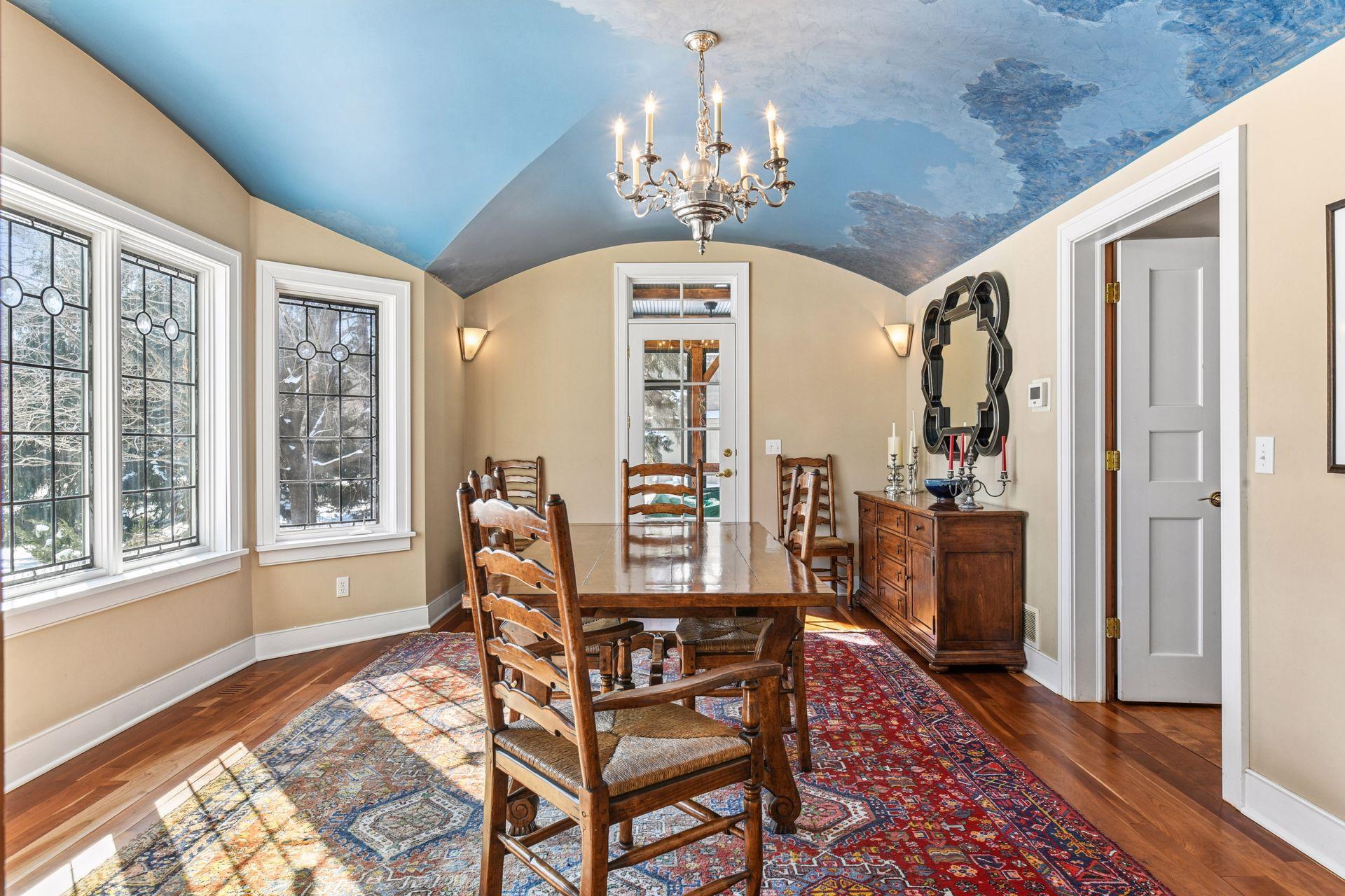 main property photo 9