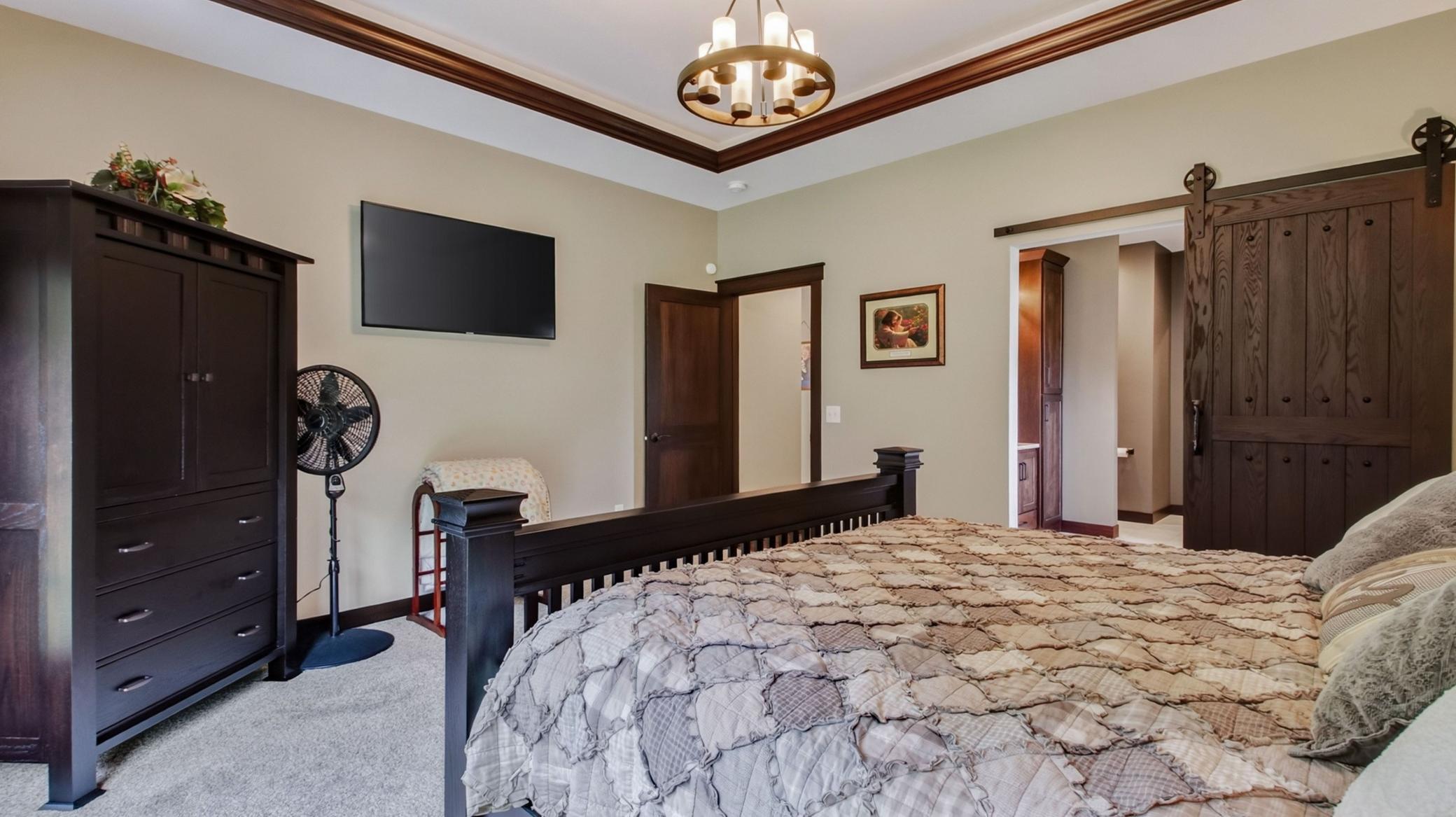 main property photo 20