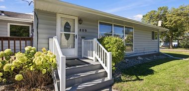 image of property with 4 Bed | 2 Bath | 1,924 Sqft