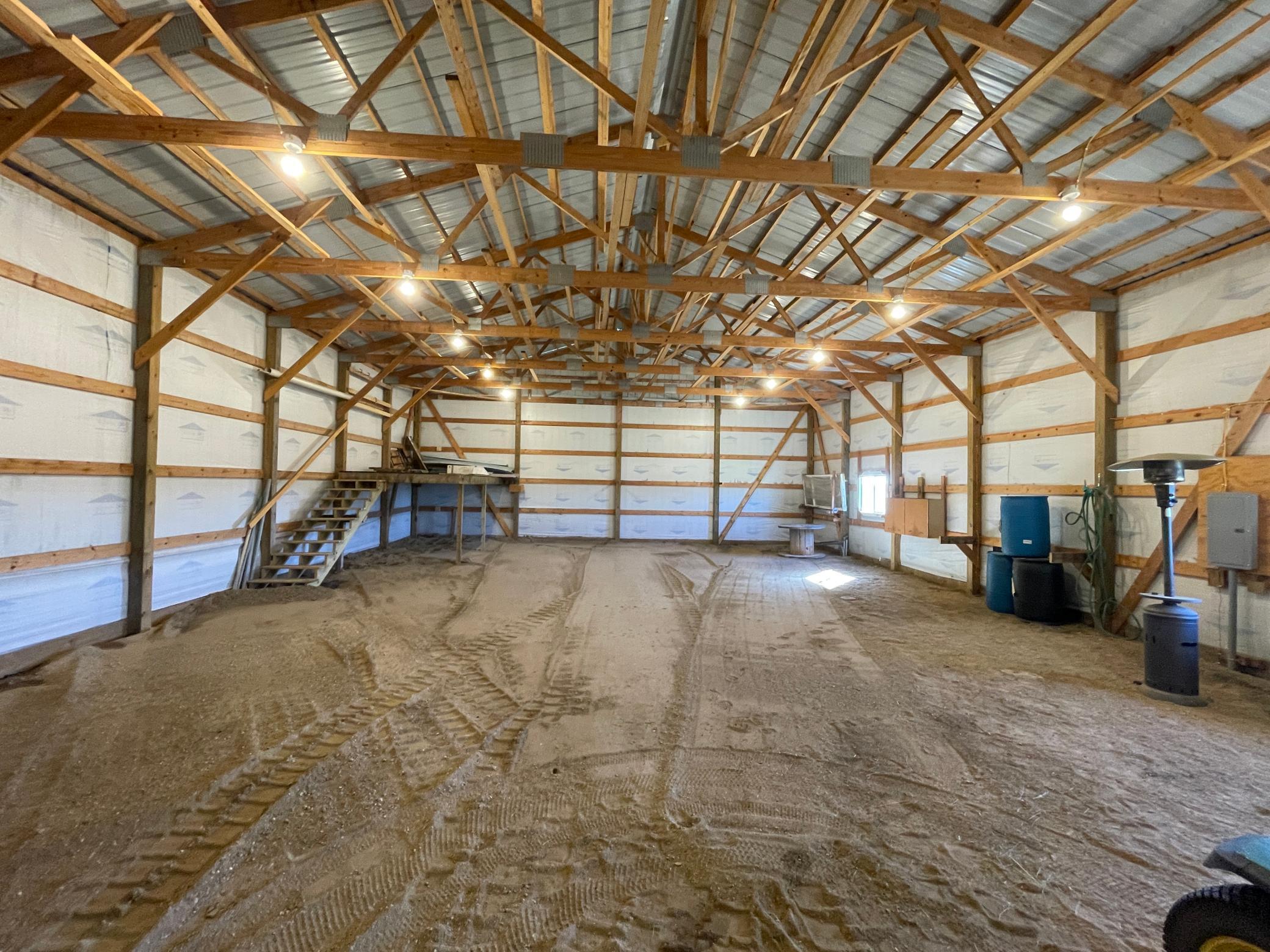 main property photo 23